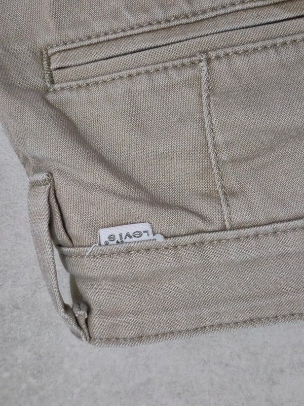 Men Levi's Khaki Slim Straight W30 L34 Trousers