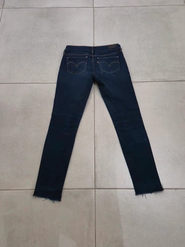 Women Levi's Slight Curve Dark Indigo Skinny W25 L32 Jeans
