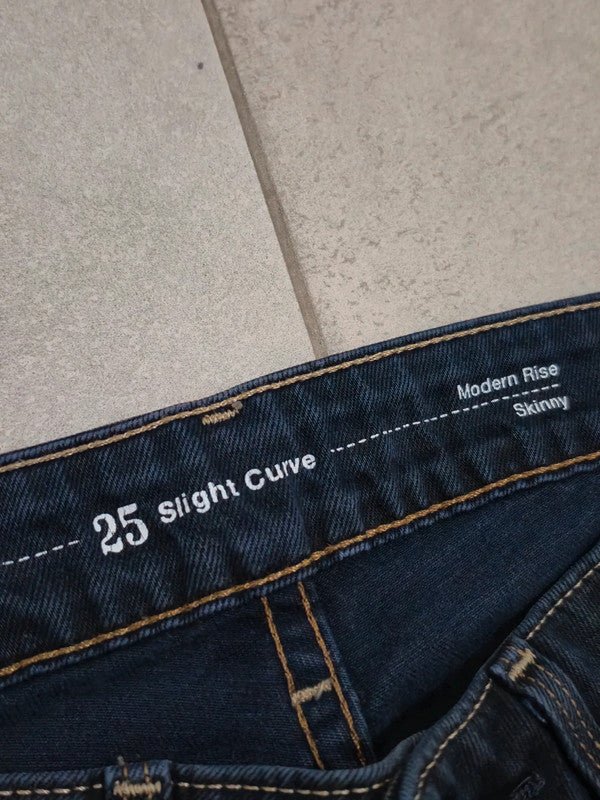 Women Levi's Slight Curve Dark Indigo Skinny W25 L32 Jeans