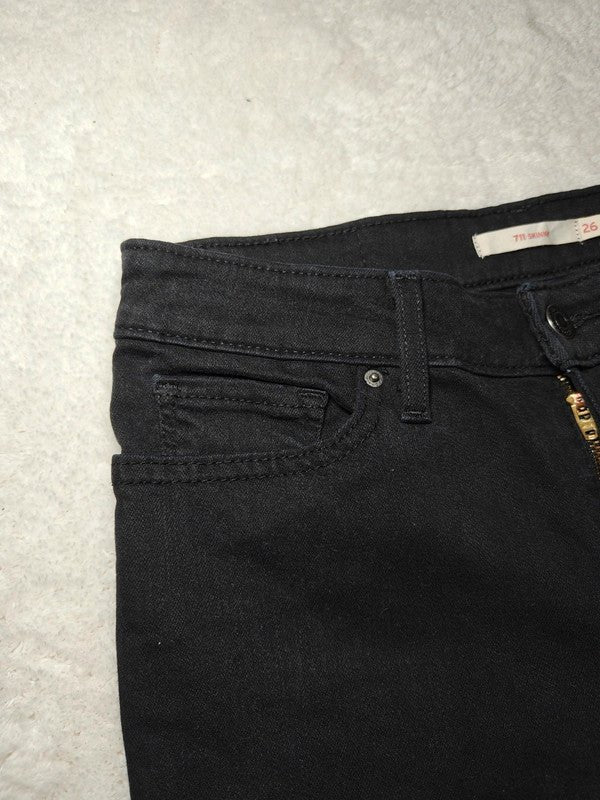Women Levi's 711 Black Skinny W26 L30 (EU 36/S) Jeans