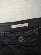Women Levi's 711 Black Skinny W26 L30 (EU 36/S) Jeans