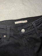 Women Levi's 711 Black Skinny W26 L30 (EU 36/S) Jeans