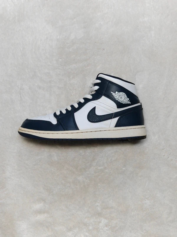 Men Air Jordan 1 Mid Obsidian White Metallic Gold EU 42 Sneakers