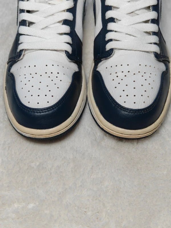 Men Air Jordan 1 Mid Obsidian White Metallic Gold EU 42 Sneakers