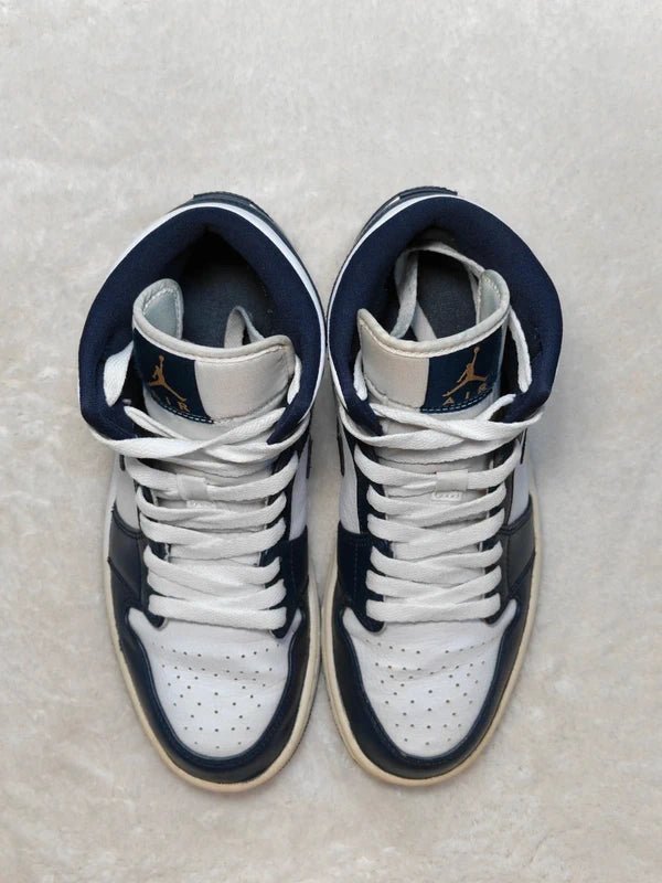 Men Air Jordan 1 Mid Obsidian White Metallic Gold EU 42 Sneakers