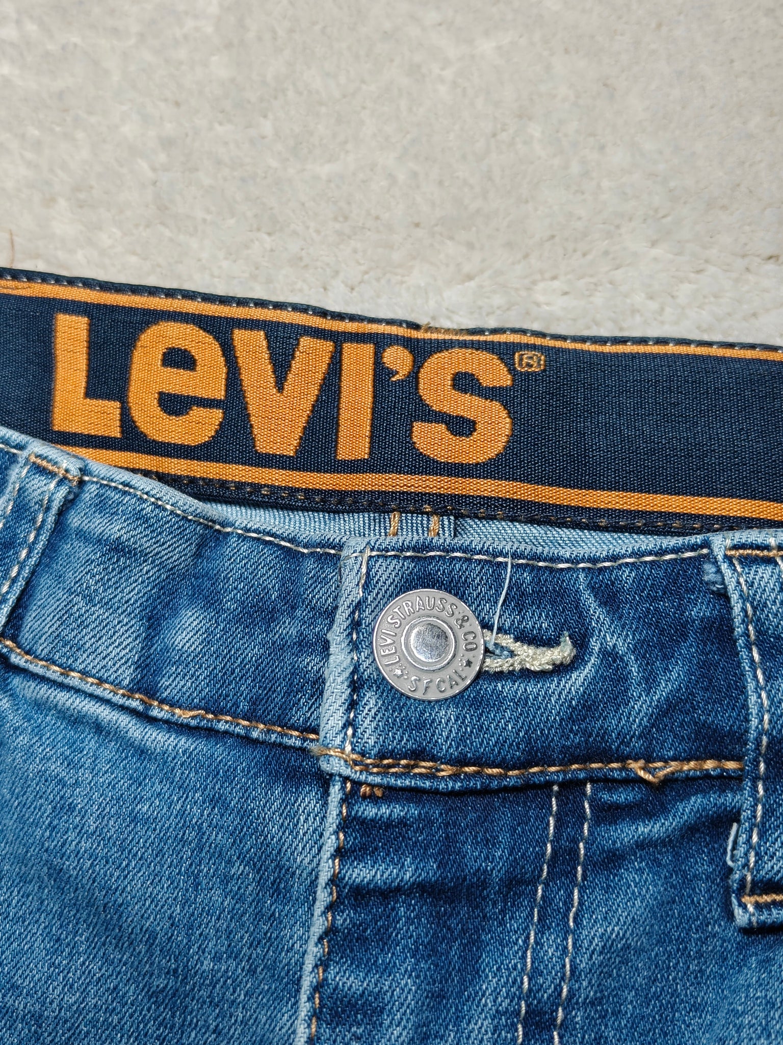 Boys Levi's 510 Light Blue Slim Mid Waist Age 16 L30 Jeans