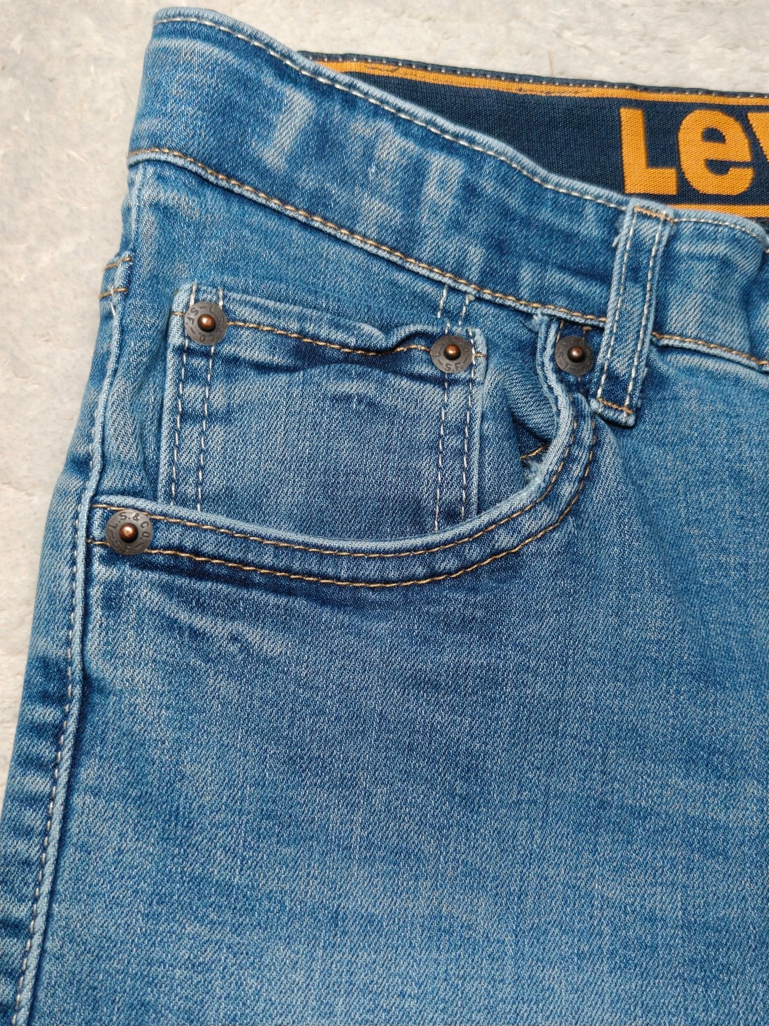 Boys Levi's 510 Light Blue Slim Mid Waist Age 16 L30 Jeans