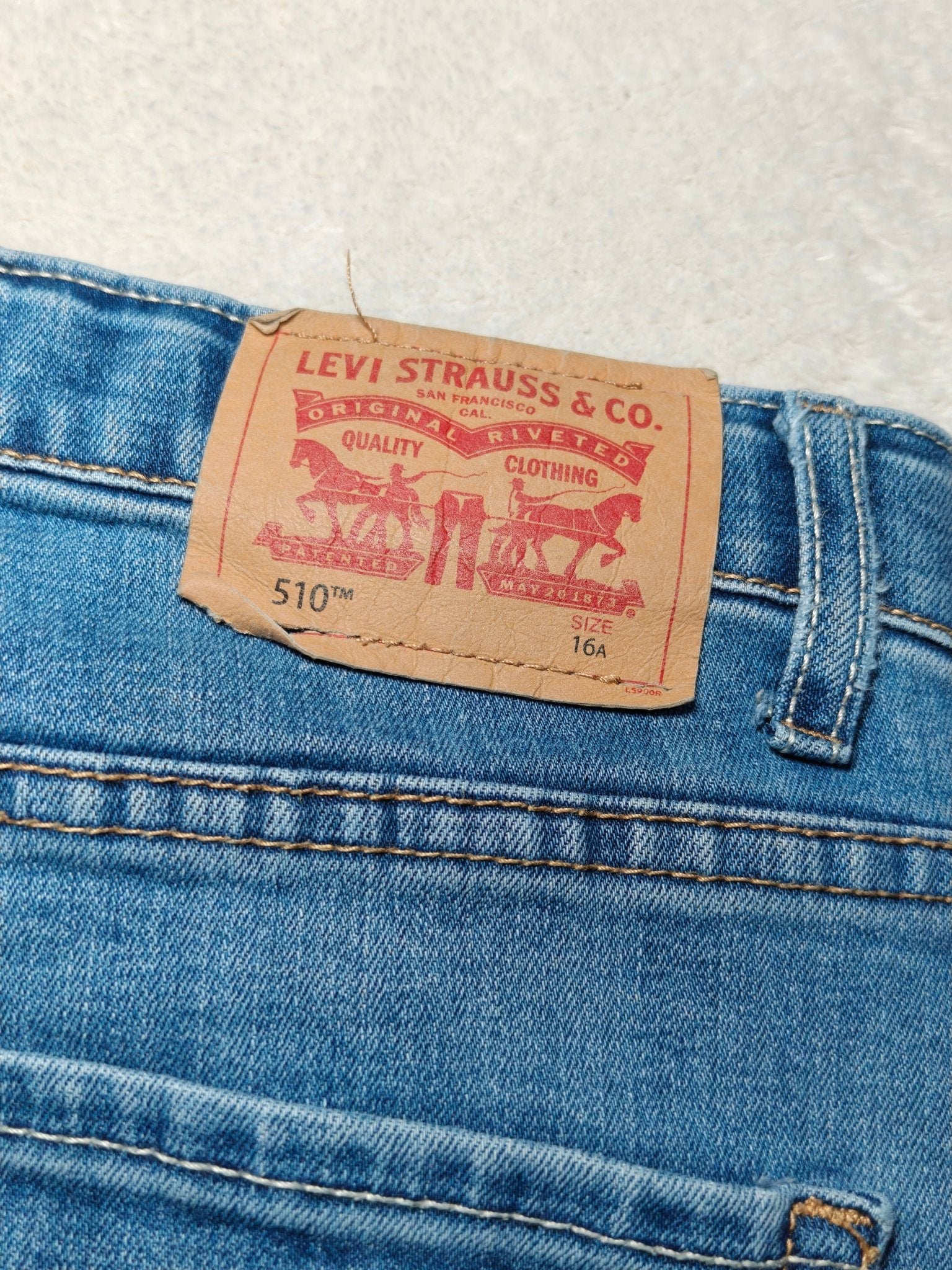 Boys Levi's 510 Light Blue Slim Mid Waist Age 16 L30 Jeans