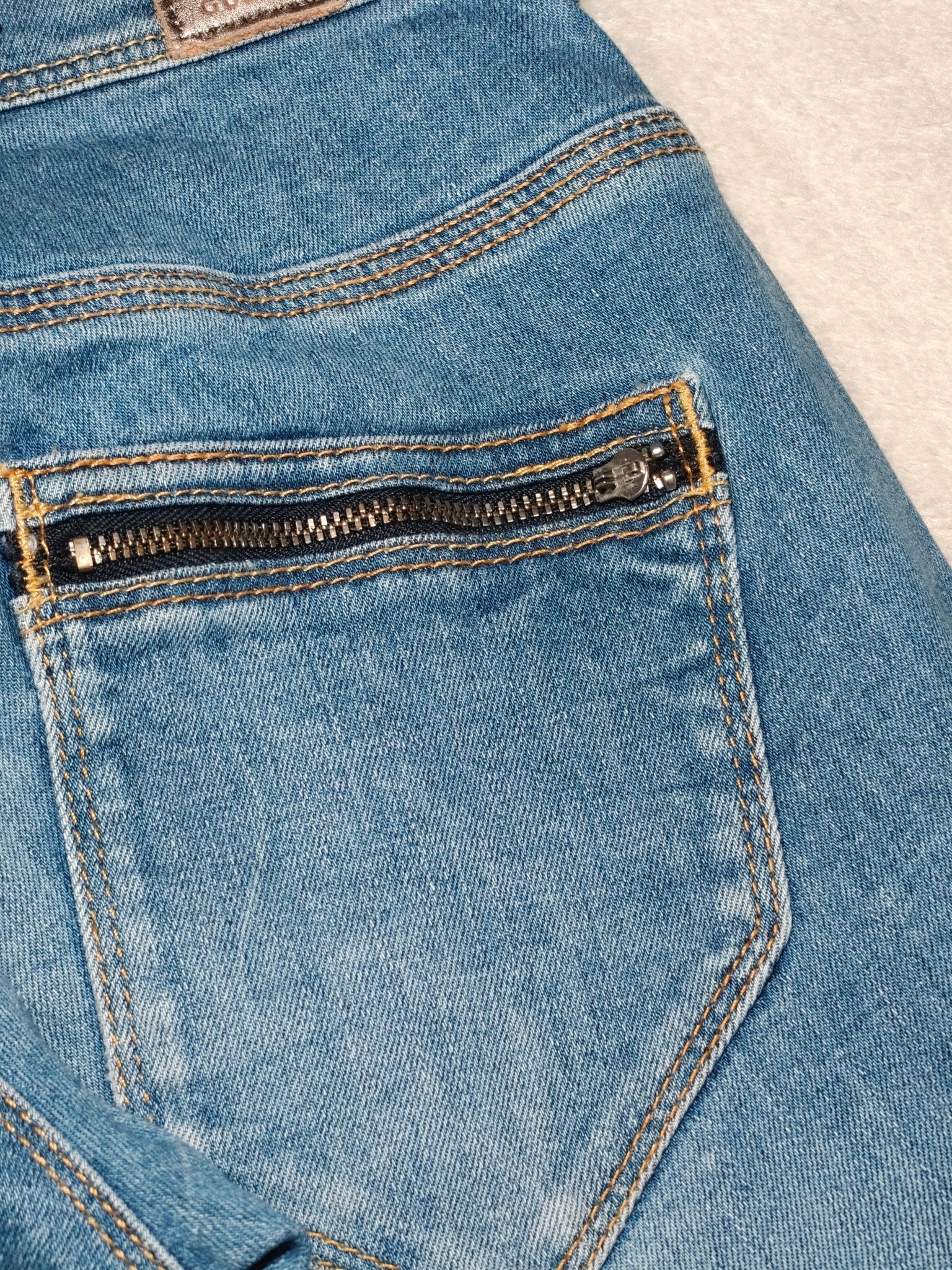 Women GUESS Rocket Light Blue Skinny W24 EU 34 XS Jeans