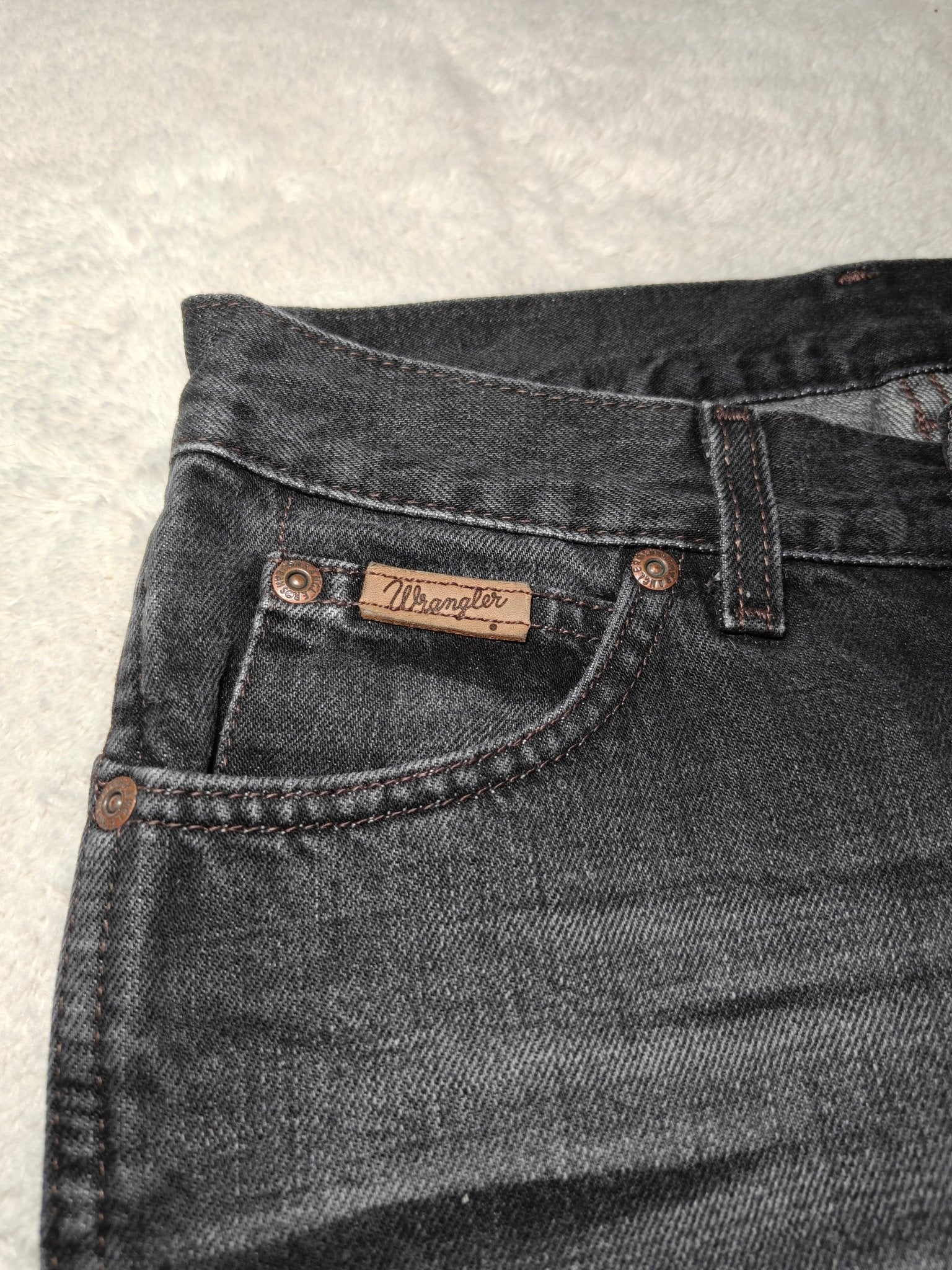 Women Wrangler Kate Black Washed Flared W26 L32 (EU 36/S) Jeans