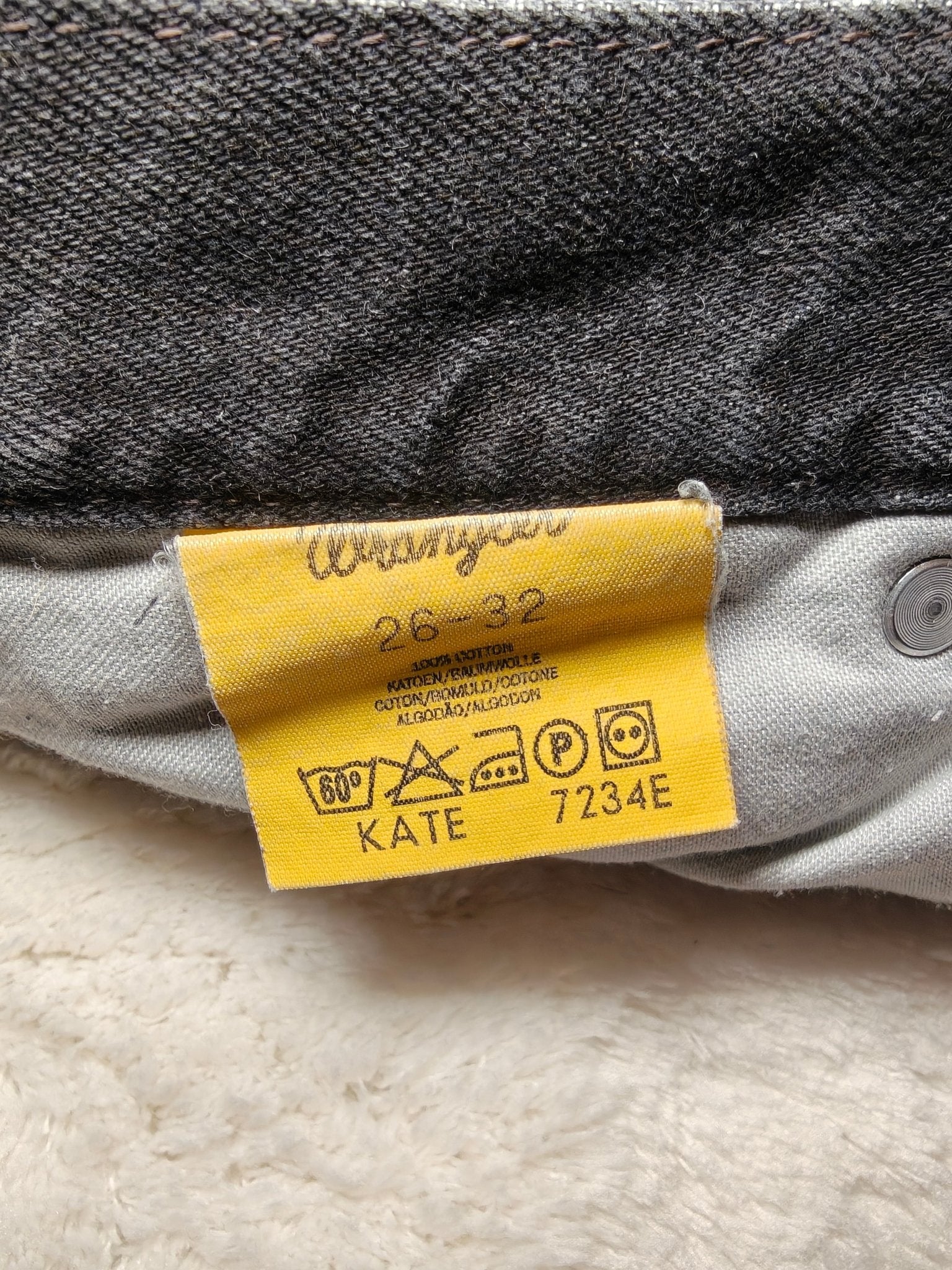 Women Wrangler Kate Black Washed Flared W26 L32 (EU 36/S) Jeans