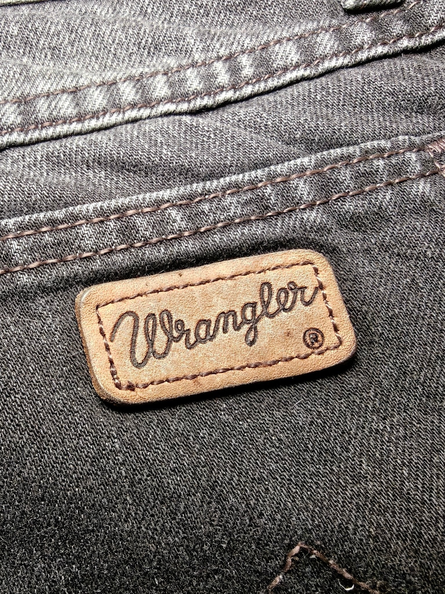 Women Wrangler Kate Black Washed Flared W26 L32 (EU 36/S) Jeans