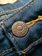 Women Levi’s 711 Blue Skinny W28 L30 (EU 38/M) Jeans