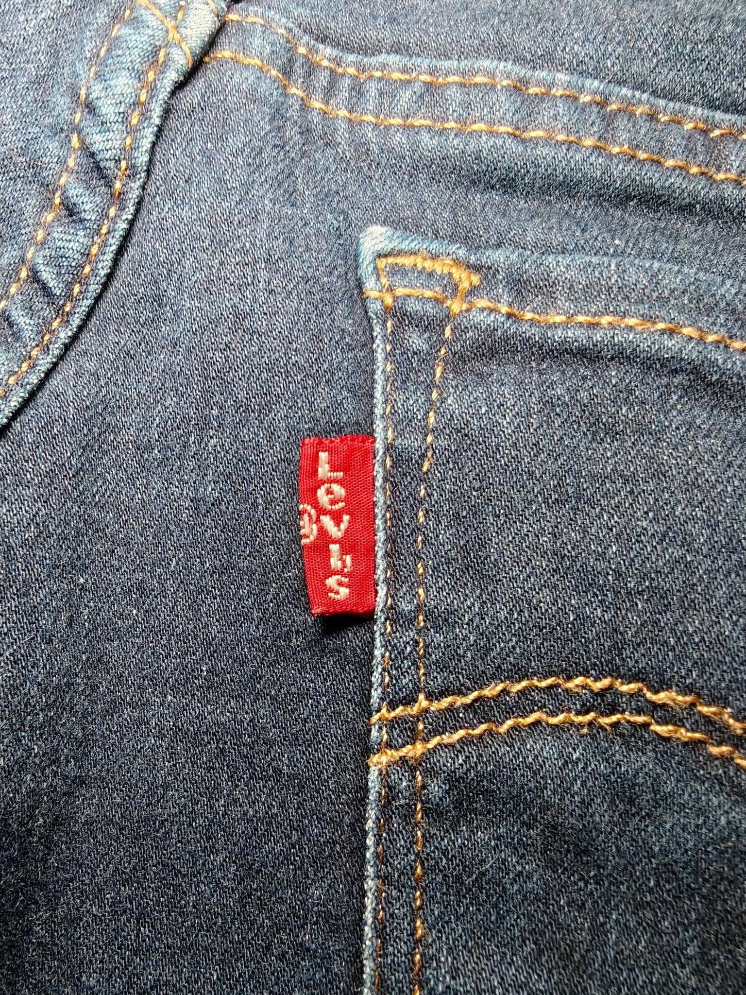 Women Levi’s 711 Blue Skinny W28 L30 (EU 38/M) Jeans
