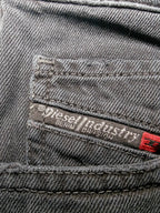 Women Diesel Neekhol Black Faded Straight W25 L32 (EU 34/XS) Jeans