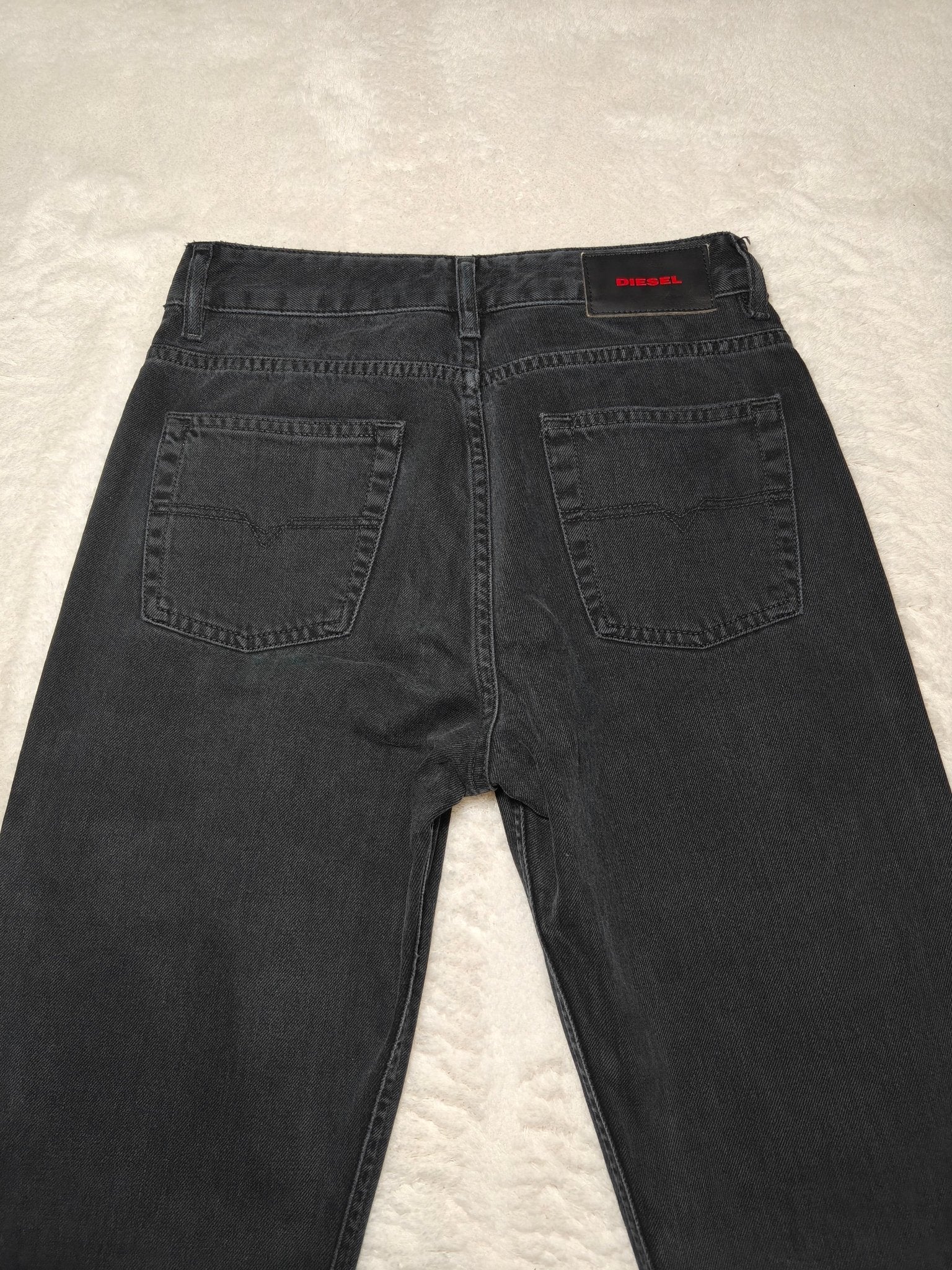 Women Diesel Neekhol Black Faded Straight W25 L32 (EU 34/XS) Jeans