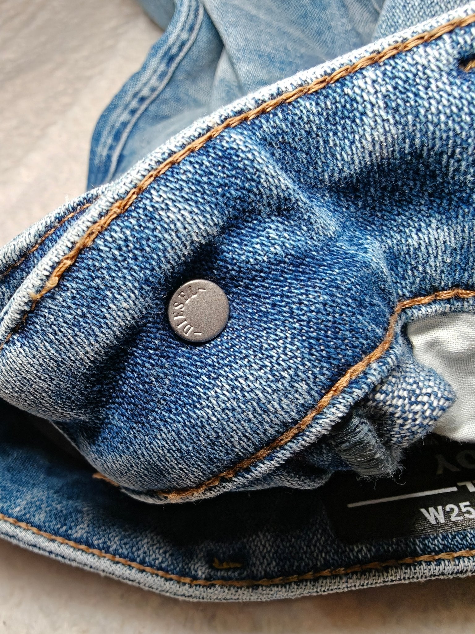 Women Diesel D - Joy Light Blue Slim W25 L32 (EU 34/XS) Jeans