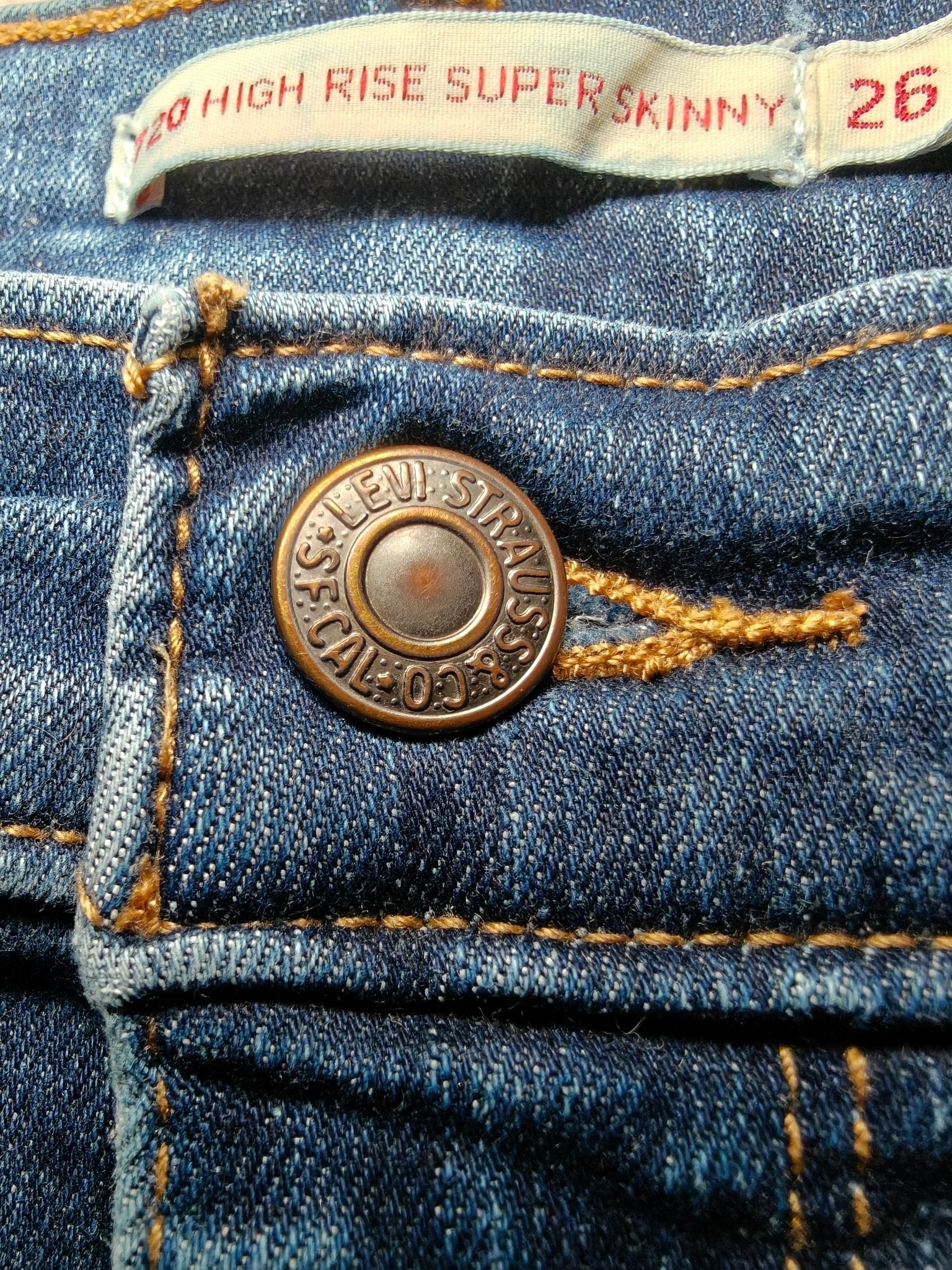 Women Levi’s 720 Dark Blue Super Skinny W26 L30 (EU 36/S) Jeans