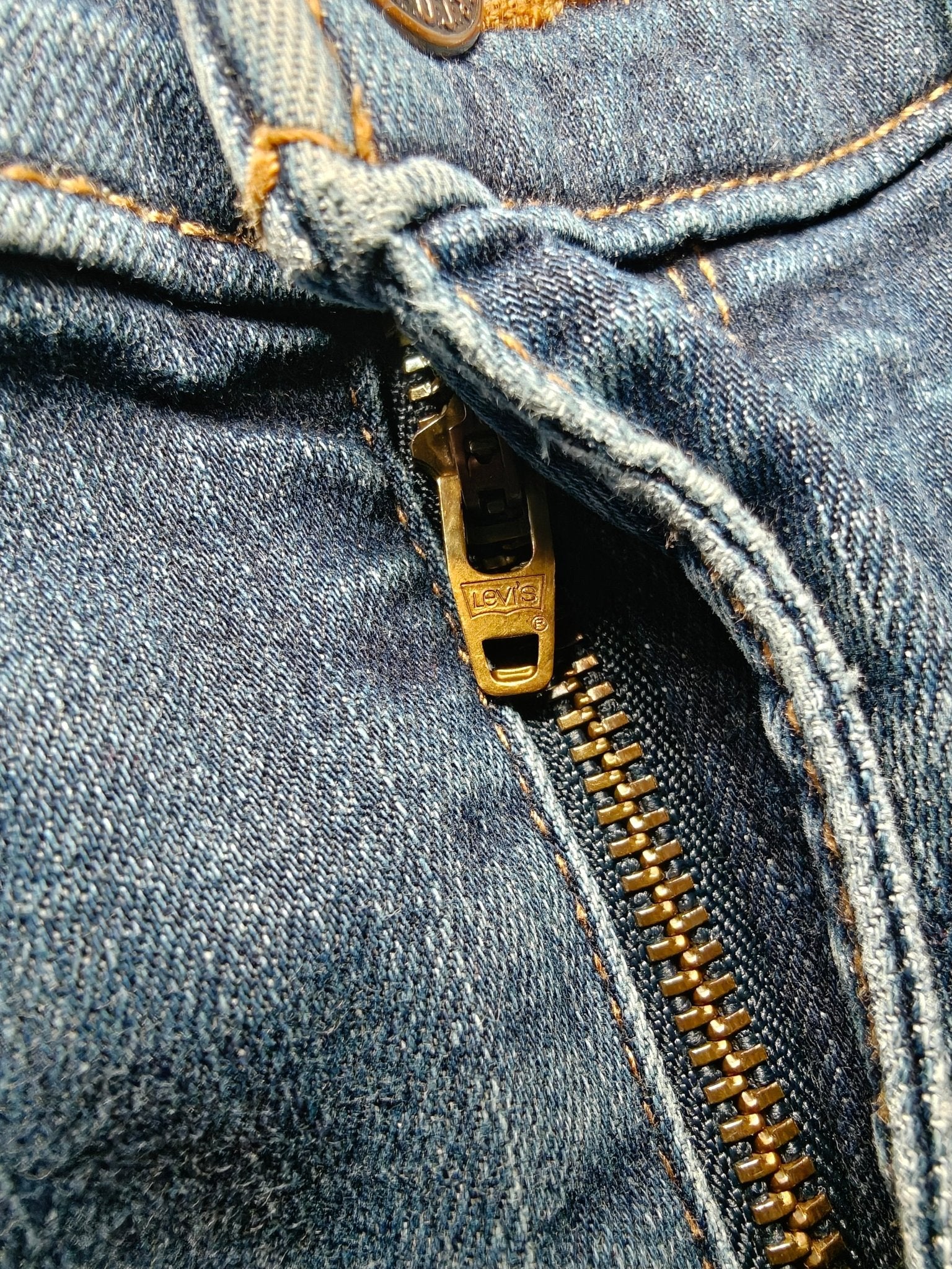 Women Levi’s 720 Dark Blue Super Skinny W26 L30 (EU 36/S) Jeans