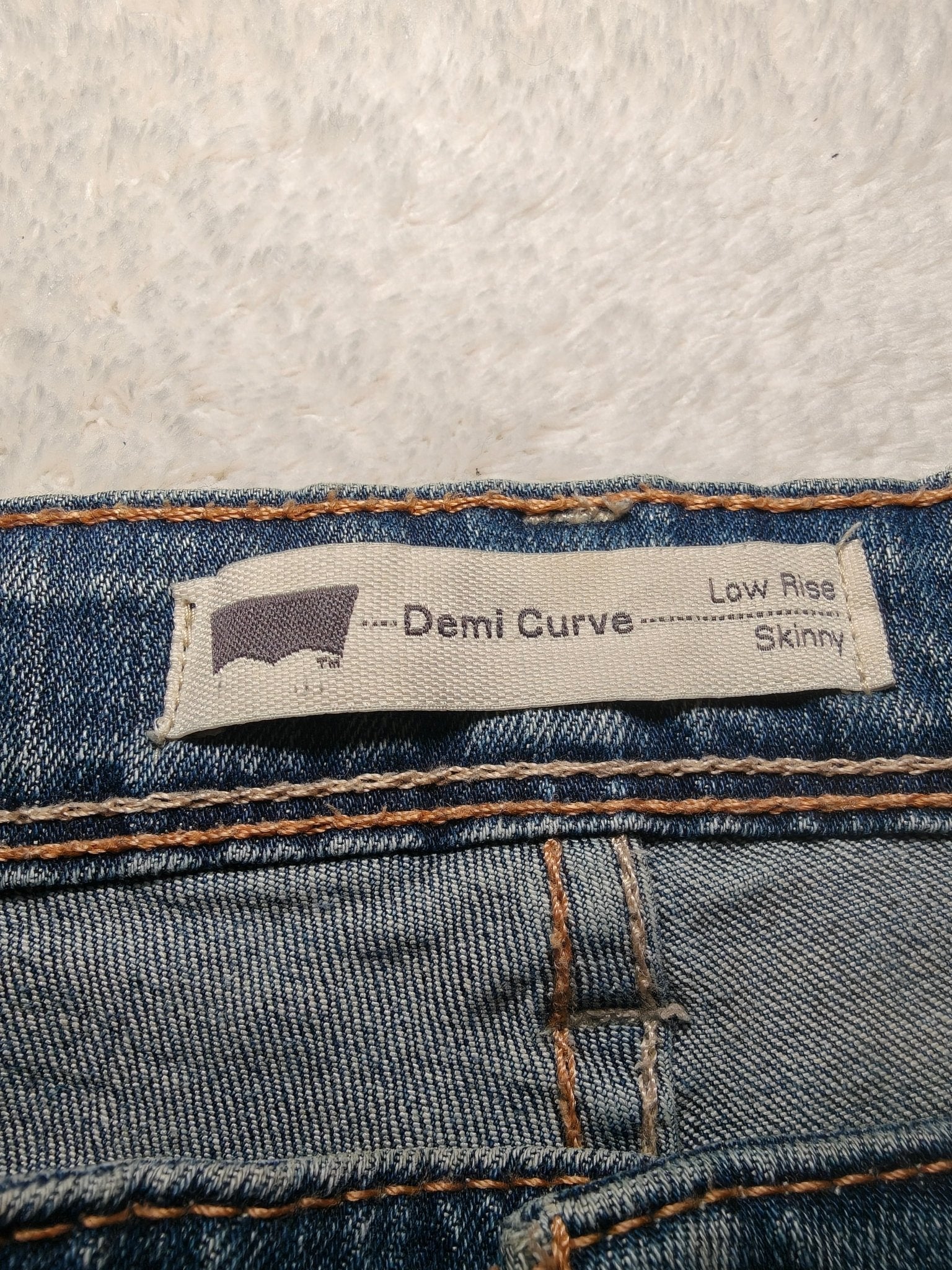 Women’s Levi’s Demi Curve Jeans Blue Faded Skinny W28 L32 (EU 38/M)