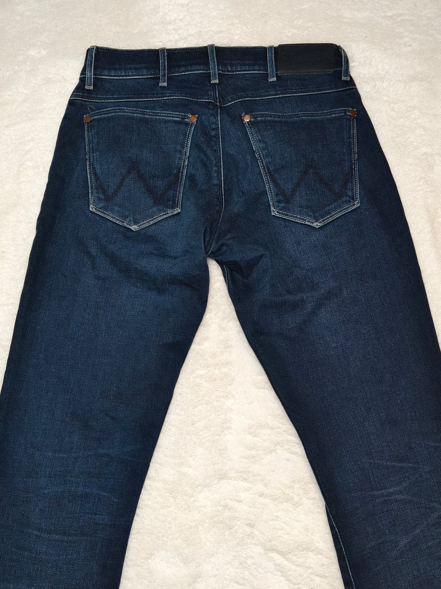 Men Wrangler Larston Blue Tapered W28 L32 Jeans