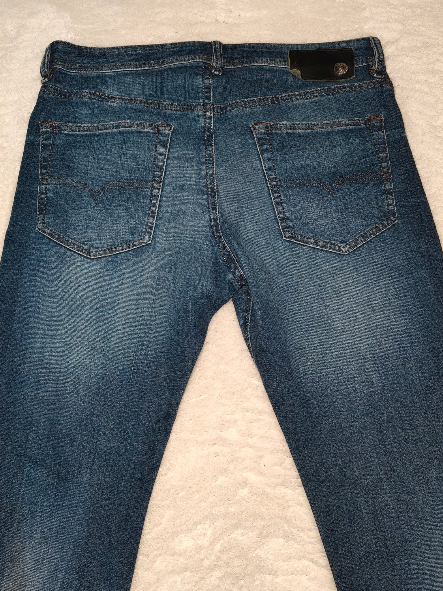 Men Diesel Buster Light Blue Slim Tapered W32 L28 Jeans