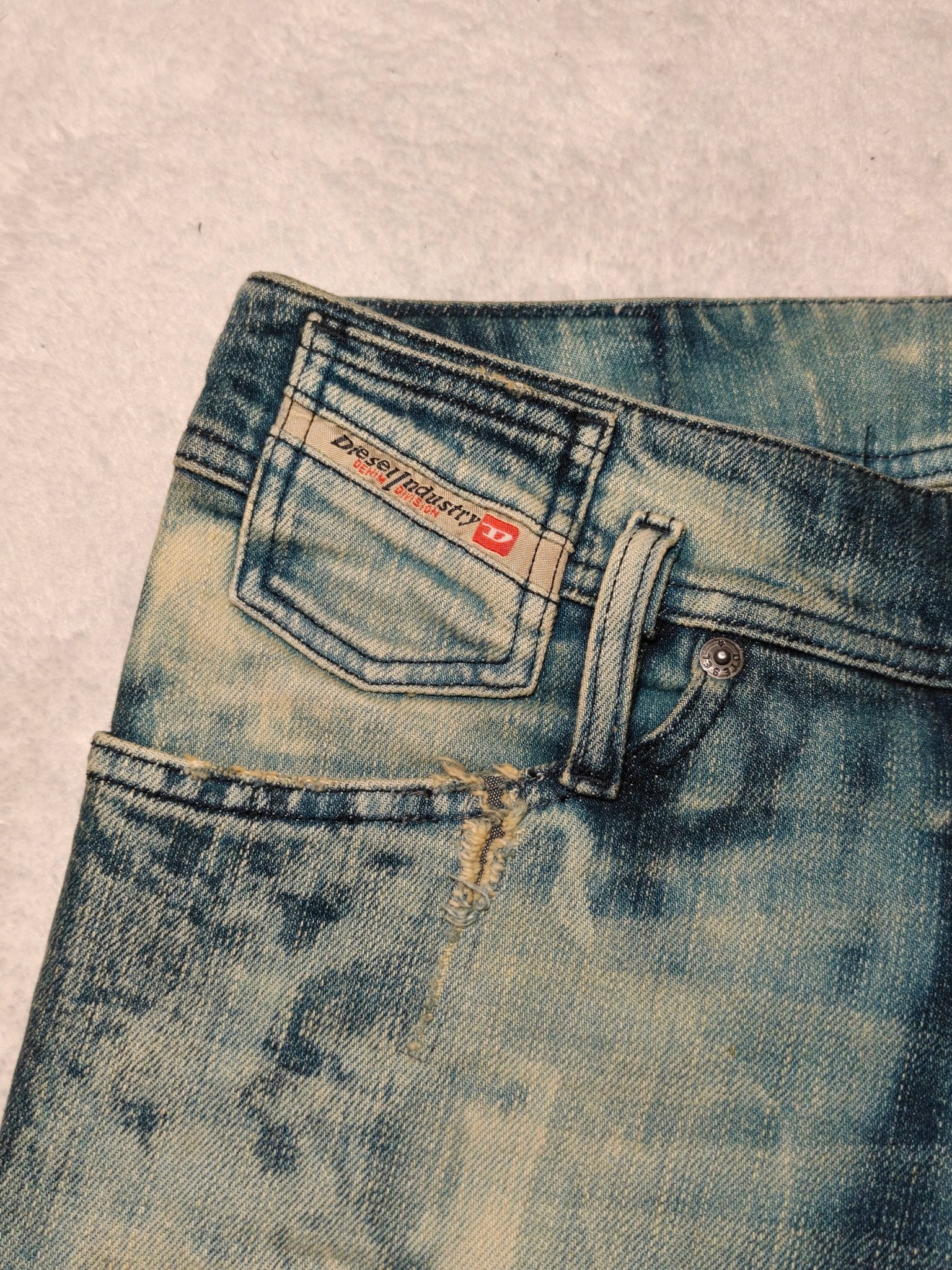 Women Diesel Matic Blue Wash 0081P Slim Tapered W26 L32 (EU 36/S) Jeans