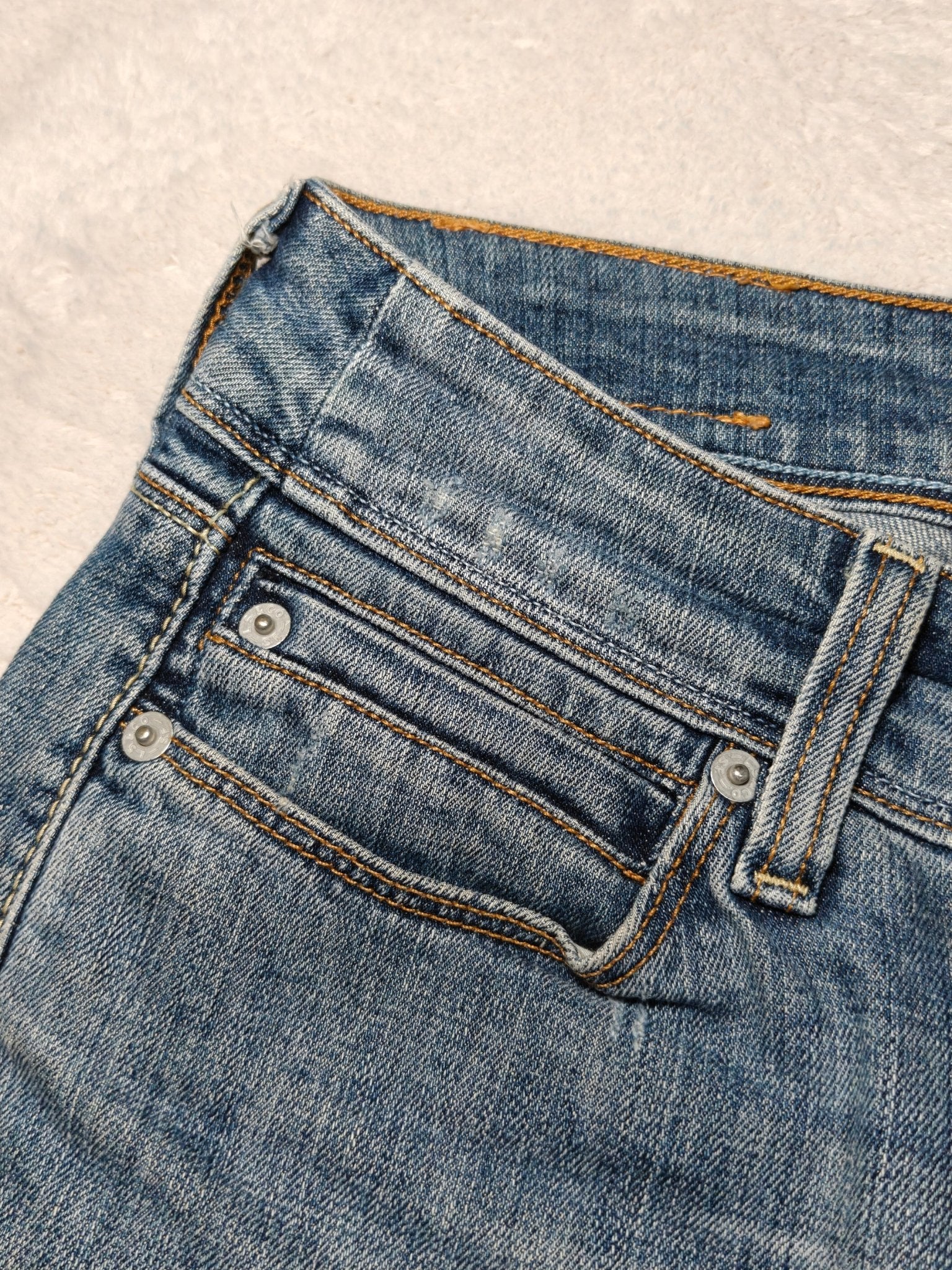 Women Levi's 571 Blue Slim W28 L30 (EU 38/M) Jeans