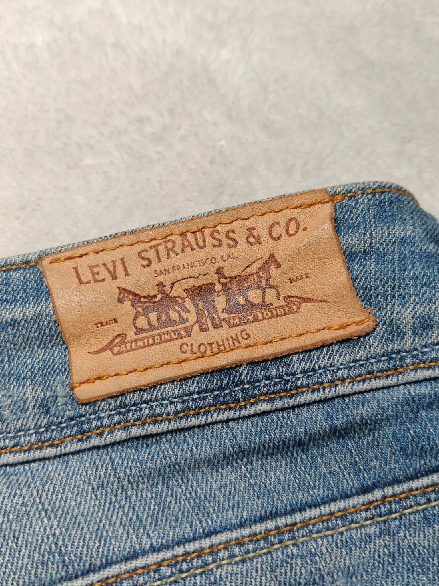 Women Levi's 571 Blue Slim W28 L30 (EU 38/M) Jeans
