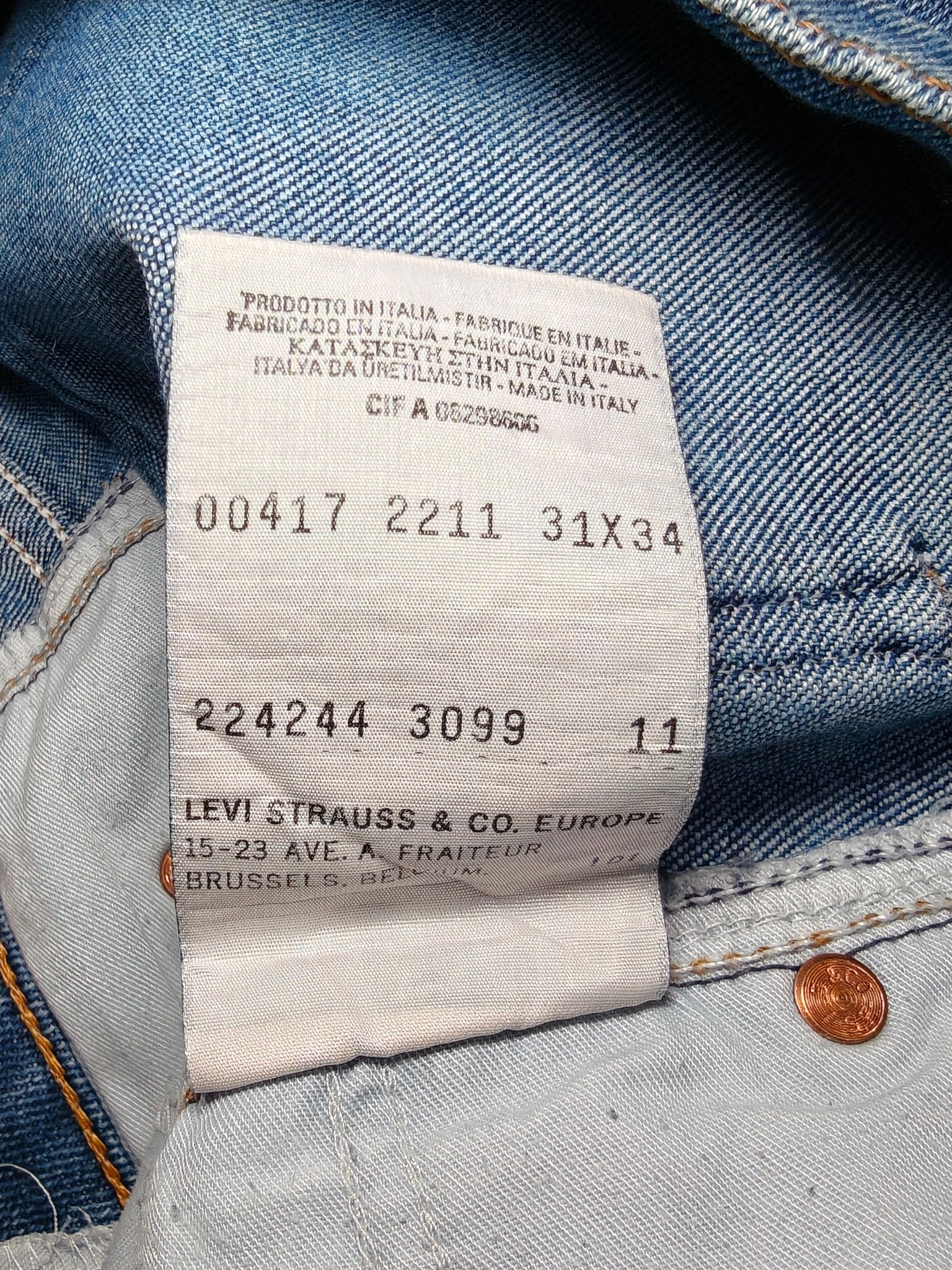 Women Levi's 417 Blue Bootcut W31 L30 (EU 40/L) Jeans