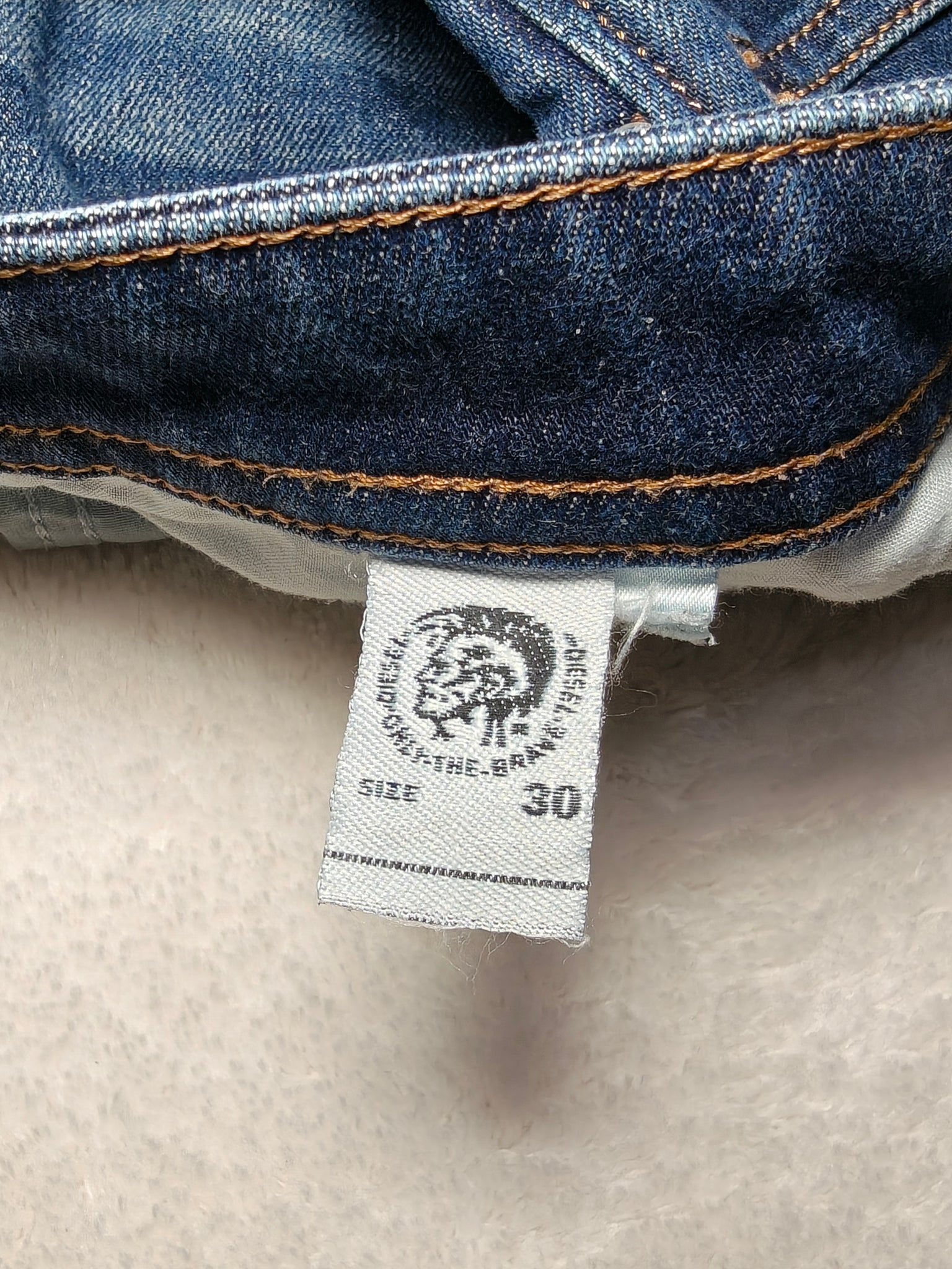 Men Diesel Buster Blue Wash 009HN Tapered W30 L32 Jeans