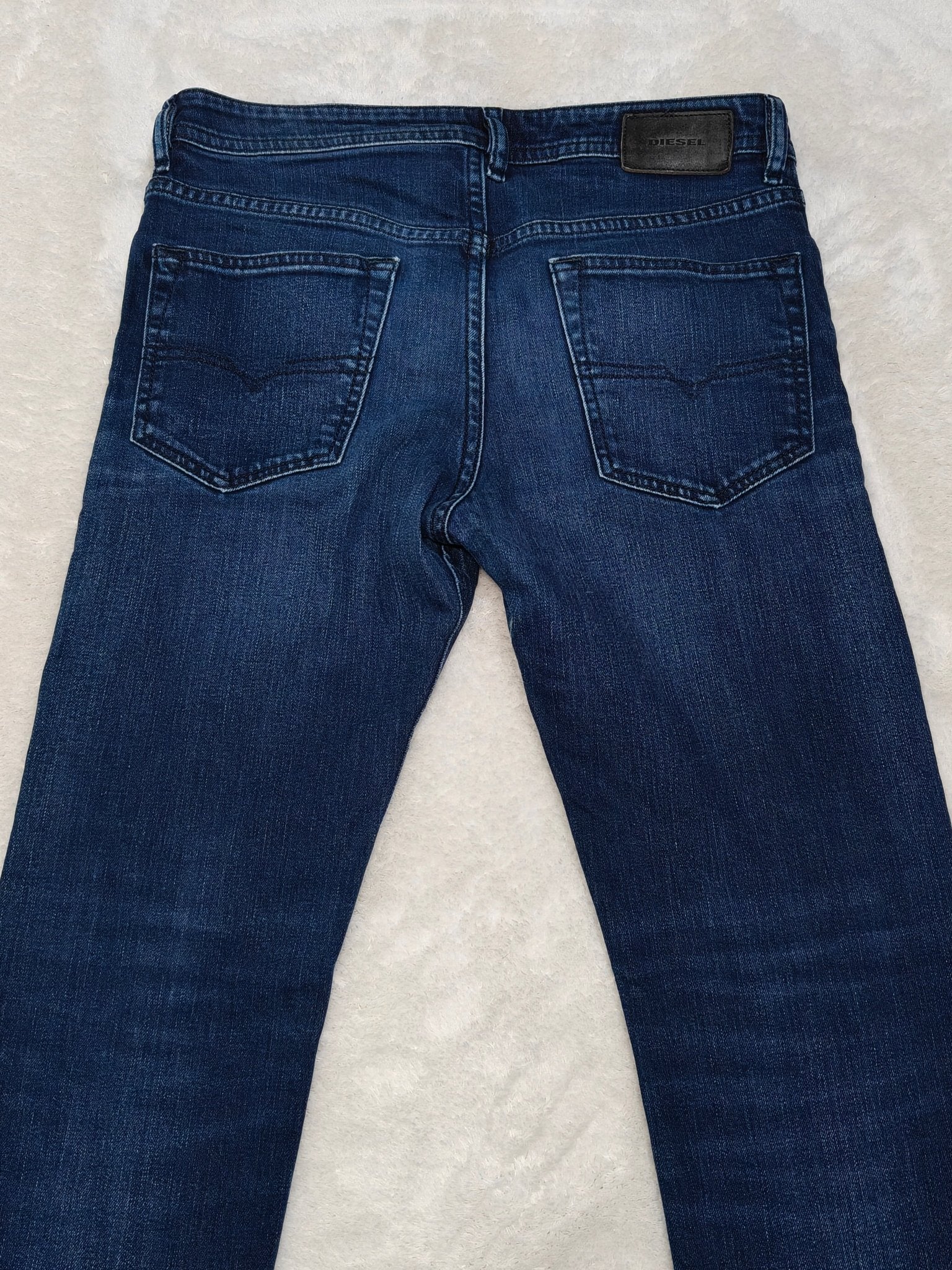 Men Diesel Buster Blue Wash 084VG Slim Tapered W30 L32 Jeans