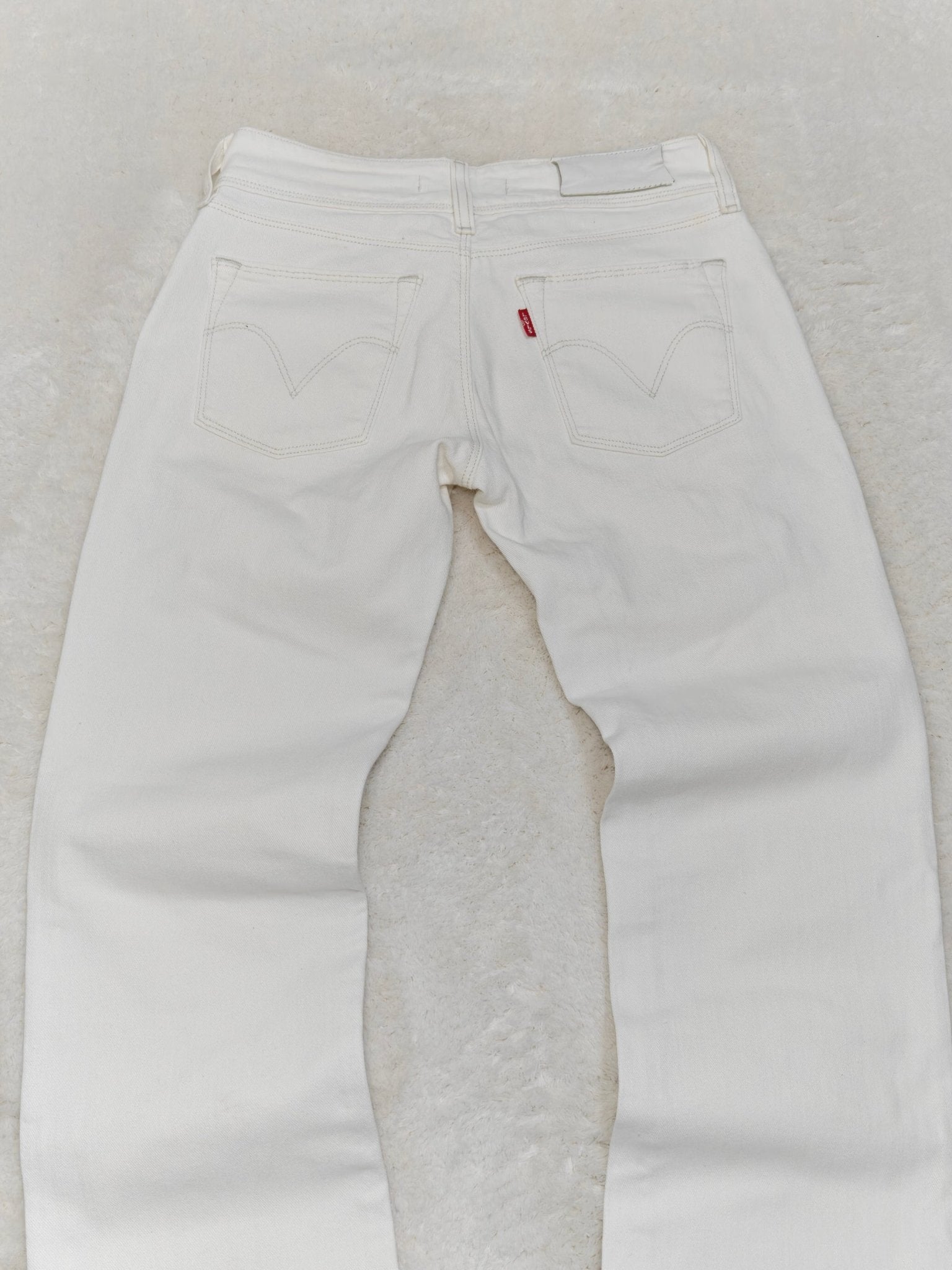 Women Levi's 570 White Straight W26 L34 (EU 36/S) Jeans