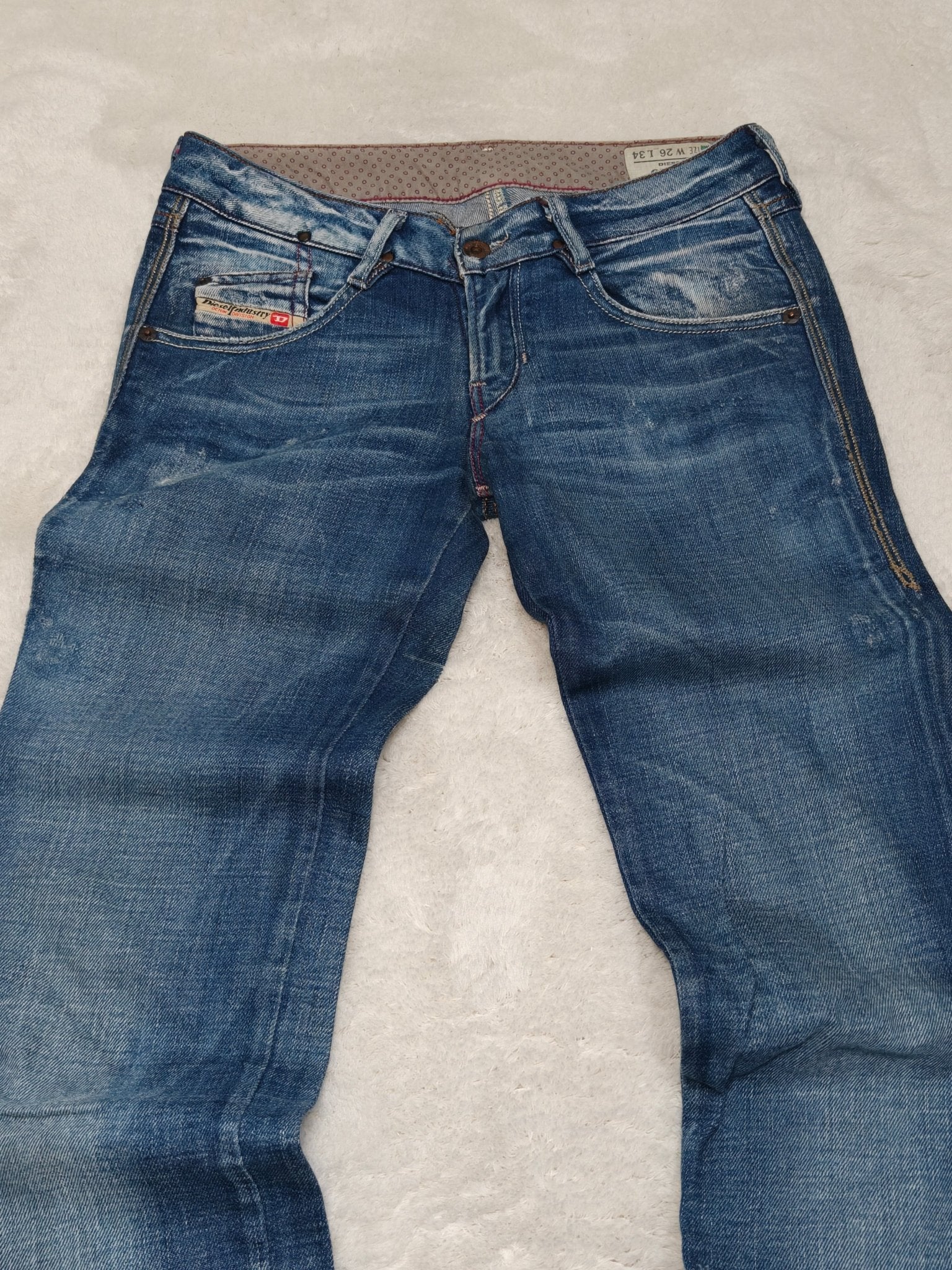 Women Diesel Clush Blue Wash 0070U Straight Slim W26 L34 (EU 36/S) Jeans