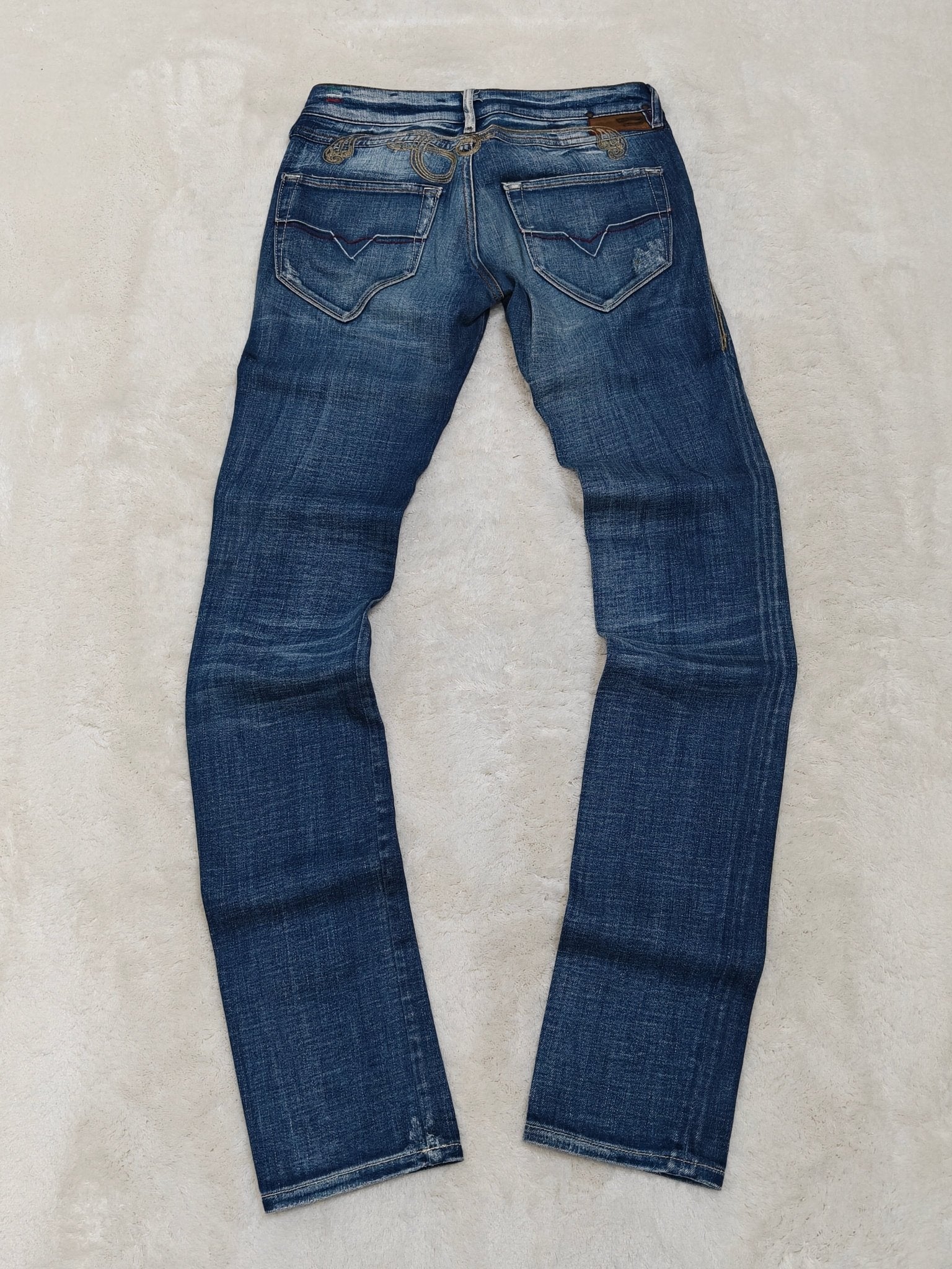 Women Diesel Clush Blue Wash 0070U Straight Slim W26 L34 (EU 36/S) Jeans