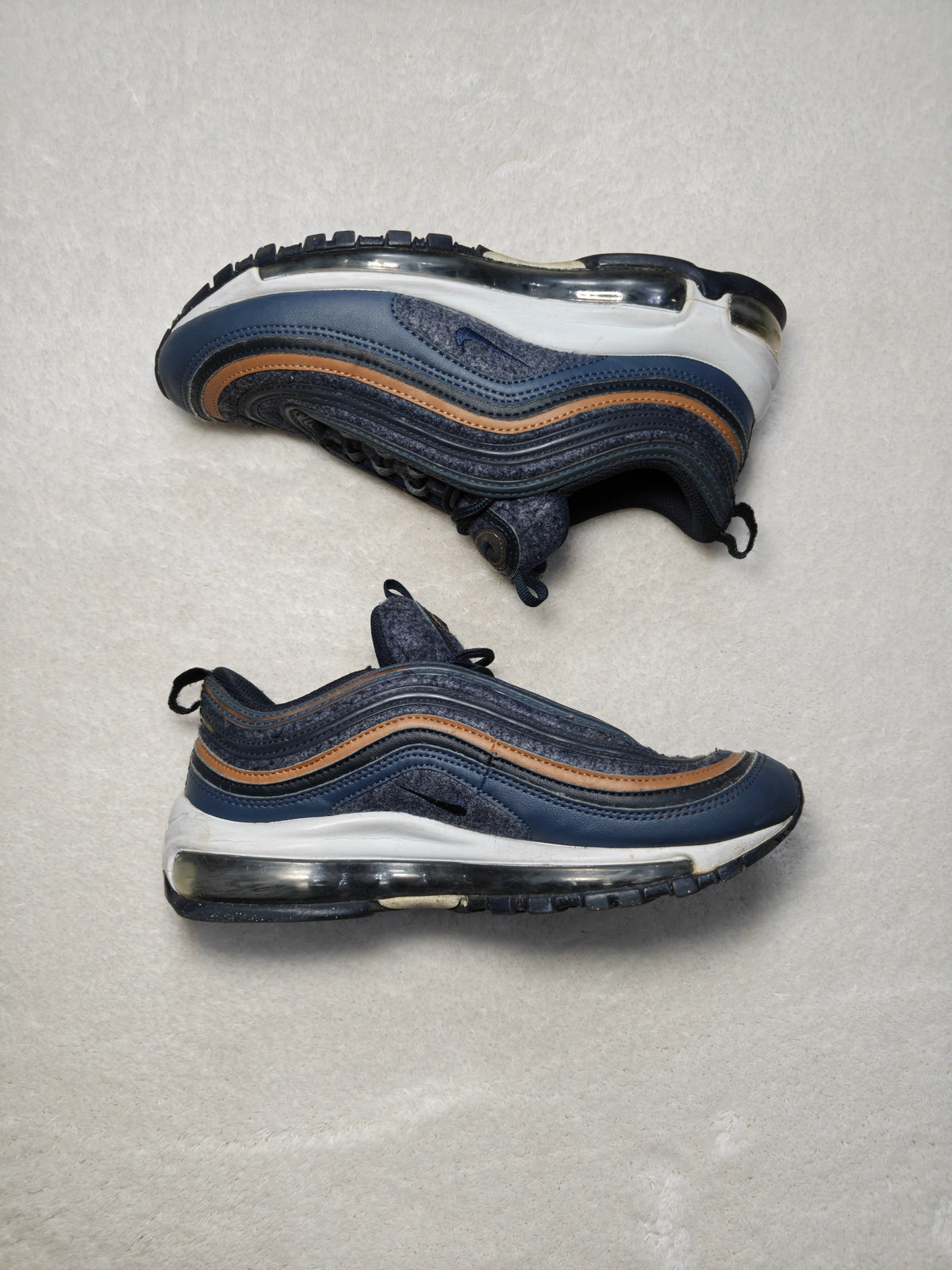 Boys Nike Air Max 97 SE GS Thunder Blue Dark Obsidian EU 37.5 Sneakers