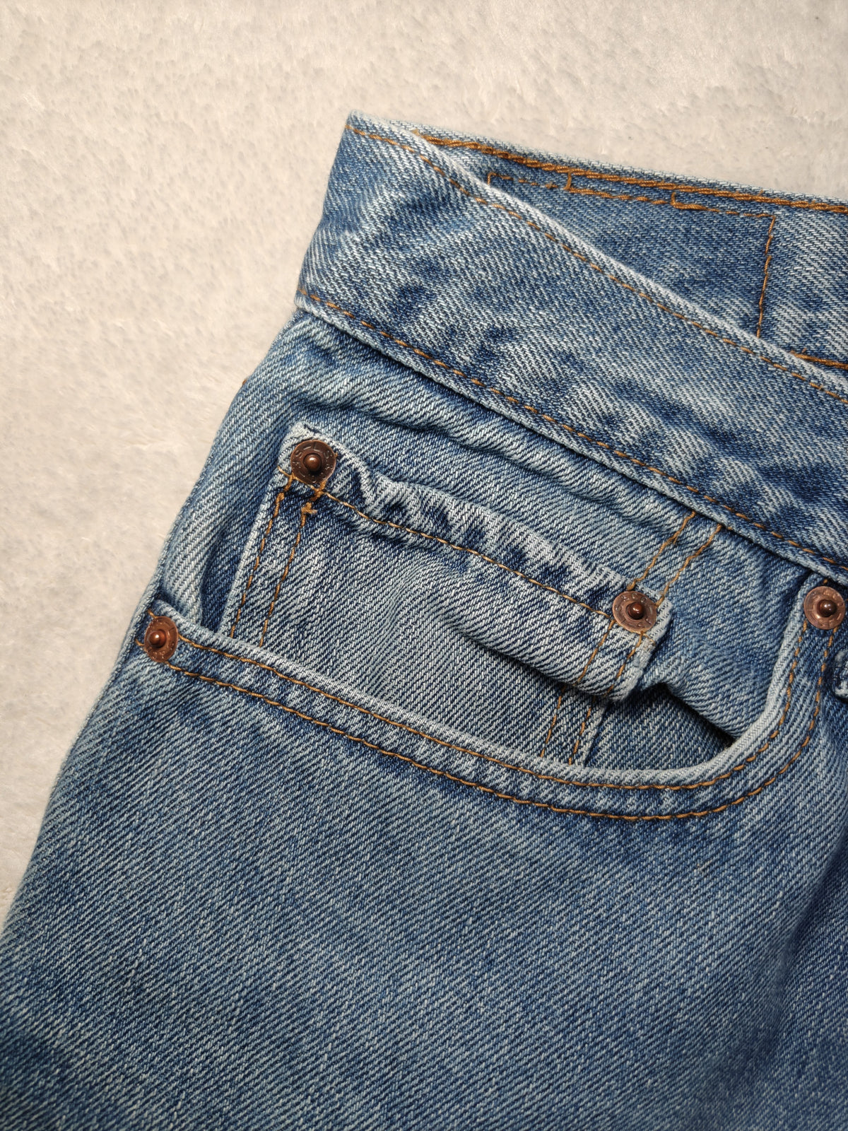 Men Levi’s 550 Blue Relaxed Tapered W34 L32 Jeans