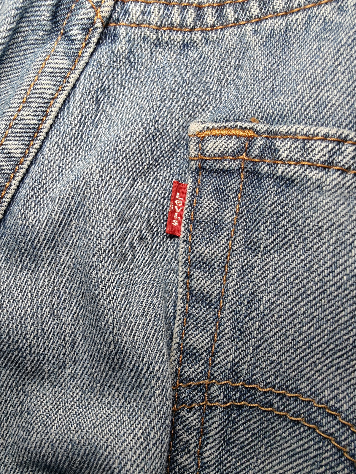 Men Levi’s 550 Blue Relaxed Tapered W34 L32 Jeans
