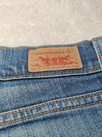 Women Levi’s 524 Blue Low Rise Bootcut W26 L32 (EU 36/S) Jeans