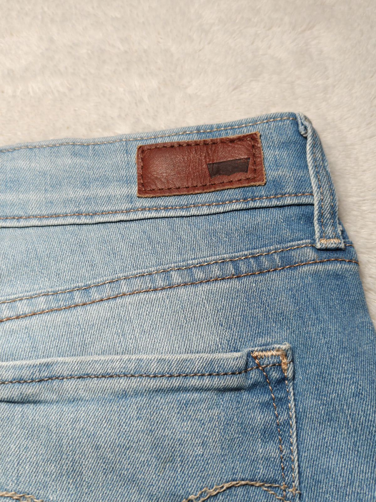 Women Levi’s Demi Curve Light Blue Straight W26 L30 (EU 36/S) Jeans