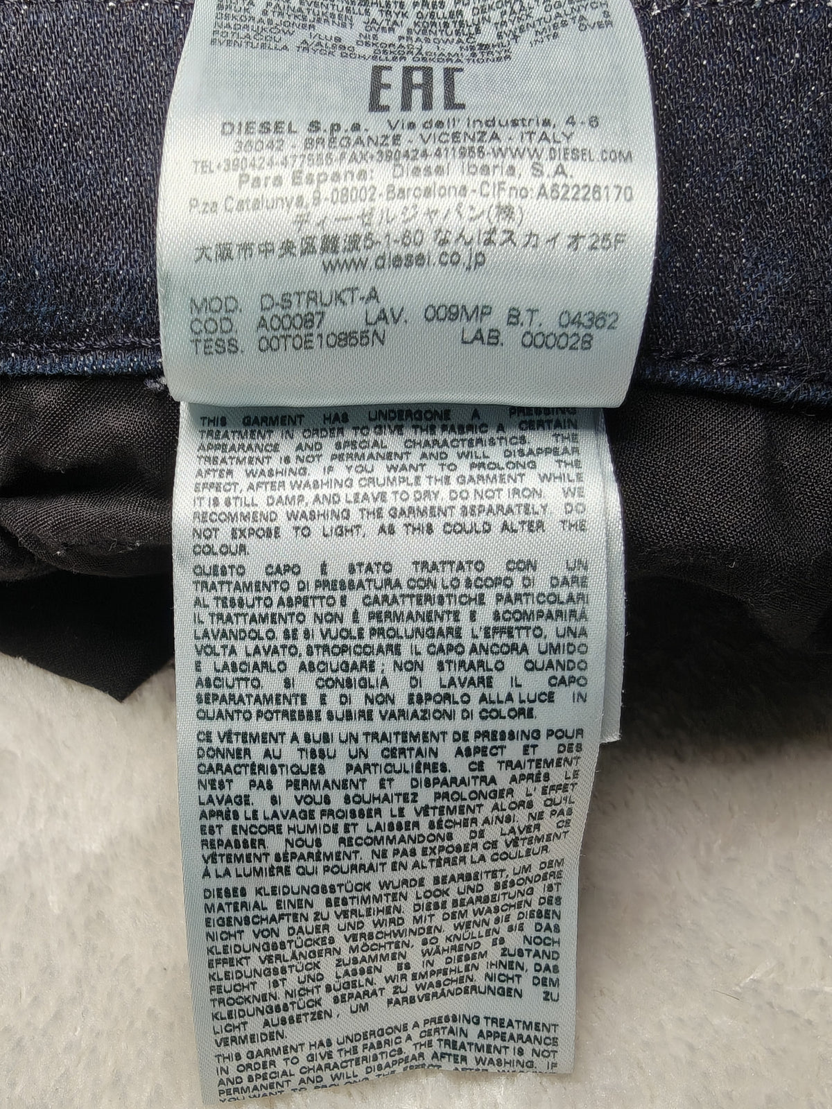 Men Diesel D-Strukt 009MP Dark Blue Slim W33 L32 Jeans