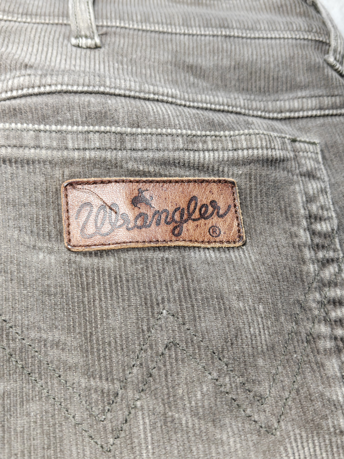 Men Wrangler Texas Stretch 33EC05 Faded Charcoal Grey Corduroy W40 L28 Pants