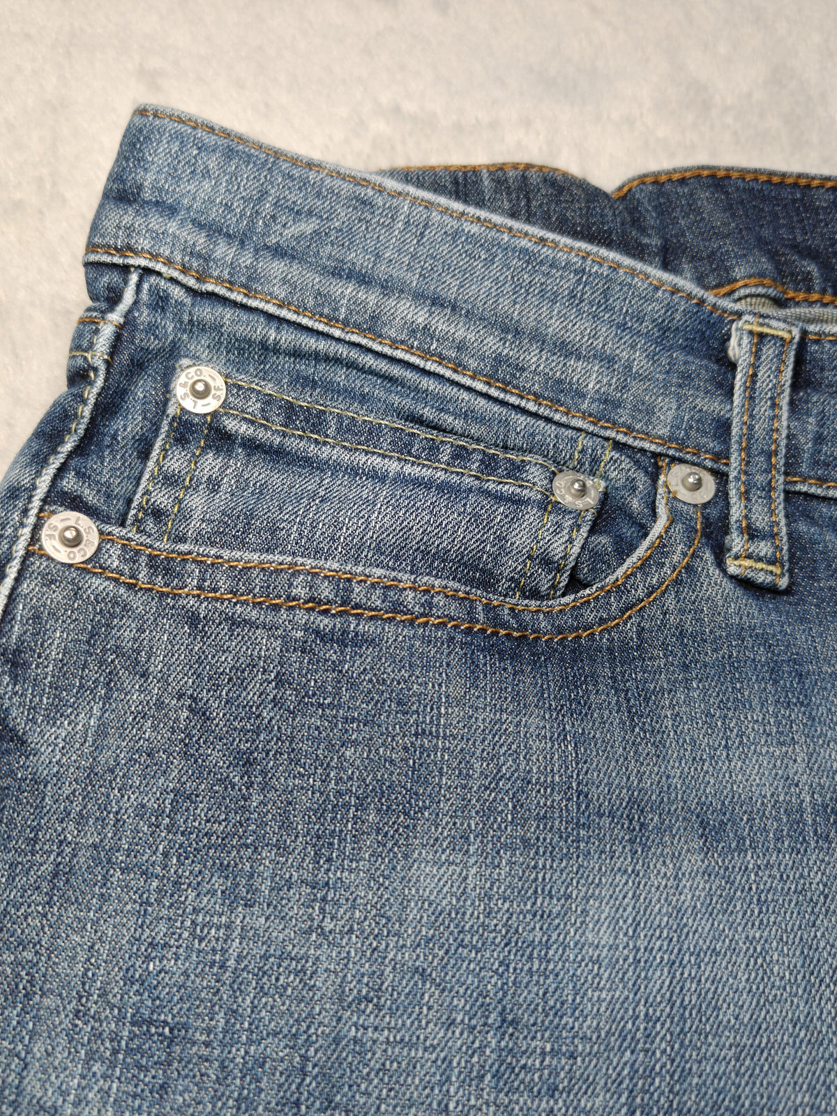 Women Levi’s 10528 Blue 0020 Straight W32 L32 (EU 42/XL) Jeans
