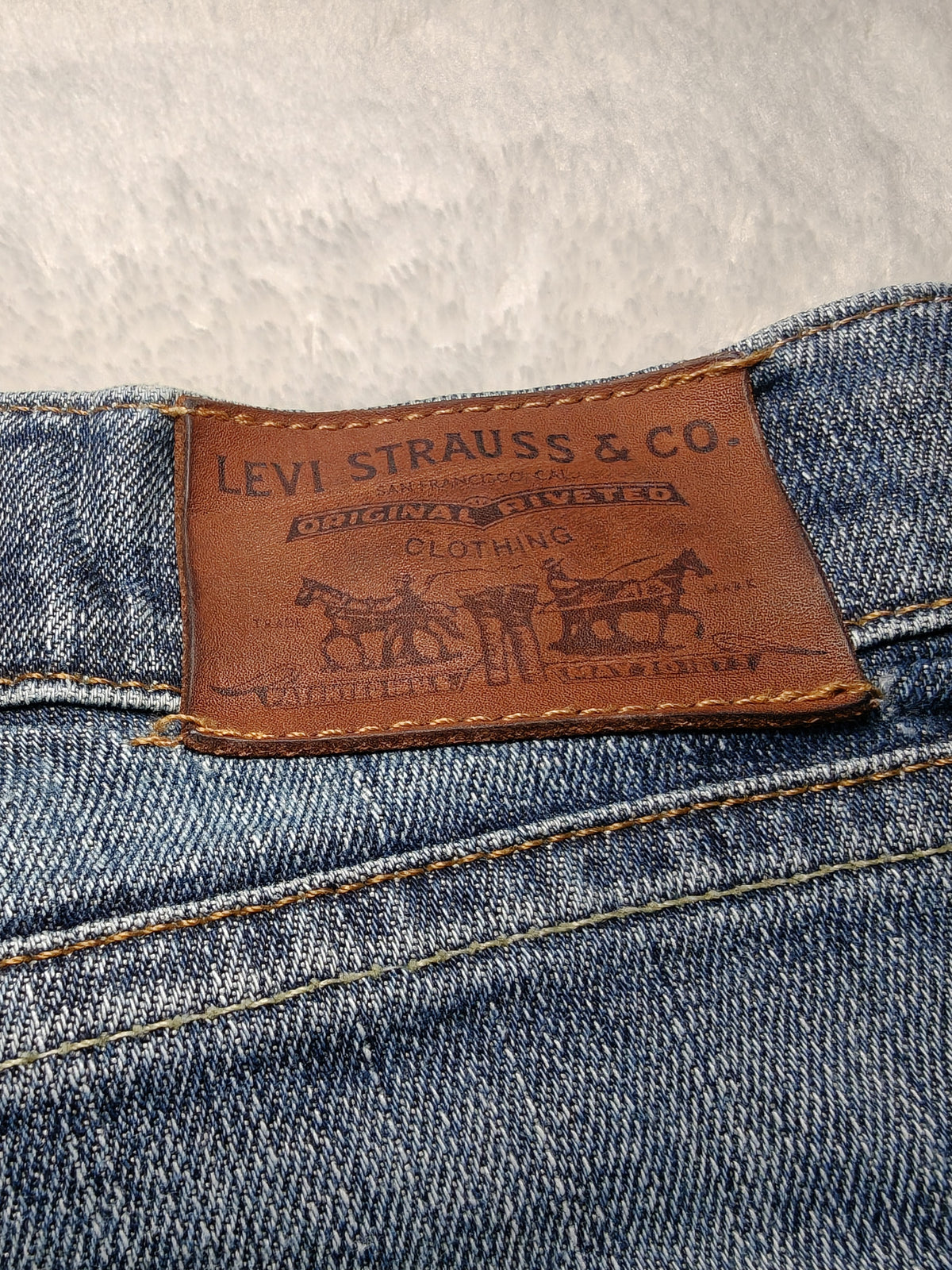 Women Levi’s 10528 Blue 0020 Straight W32 L32 (EU 42/XL) Jeans