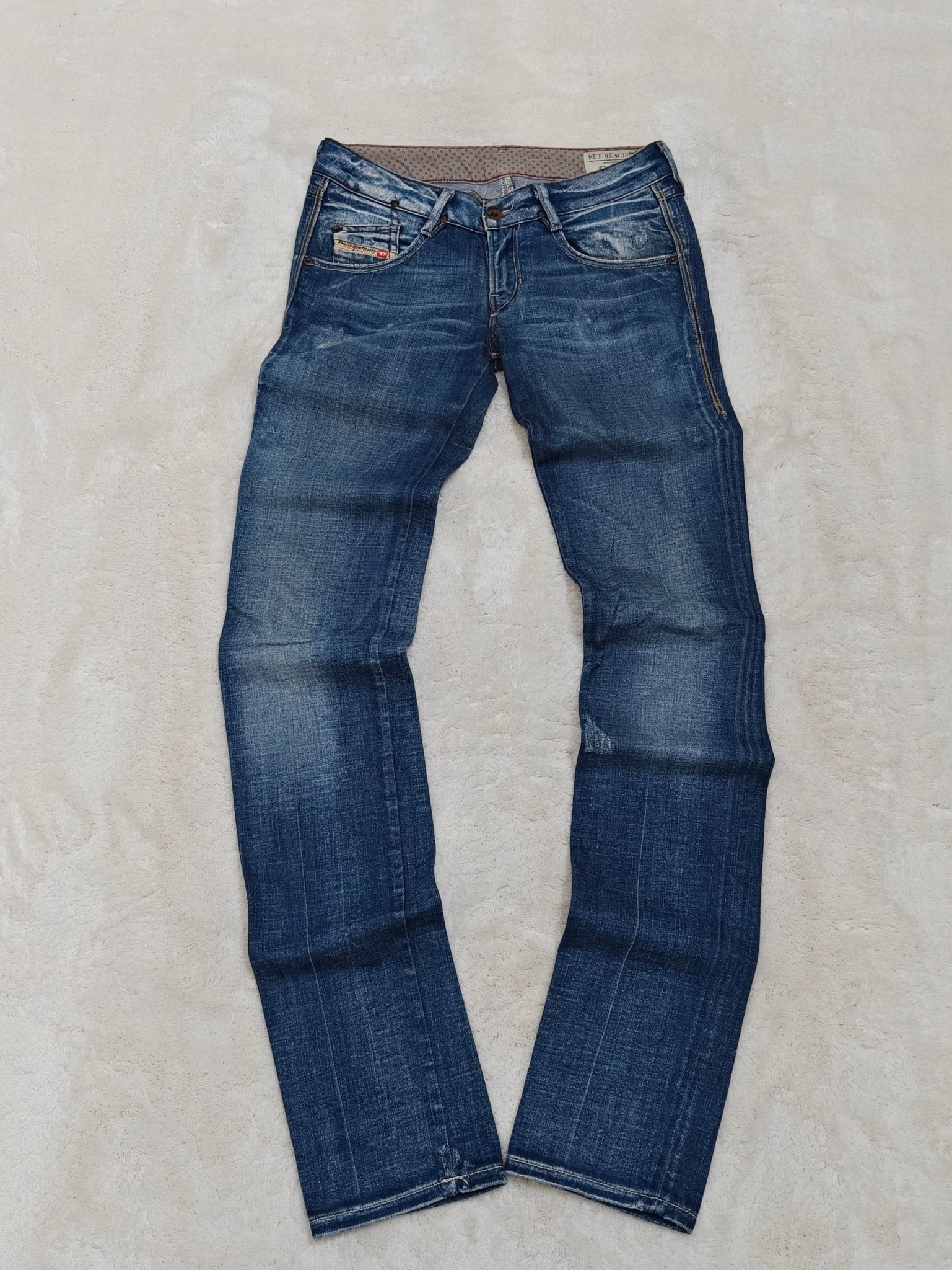 Women Diesel Clush Blue Wash 0070U Straight Slim W26 L34 (EU 36/S) Jeans