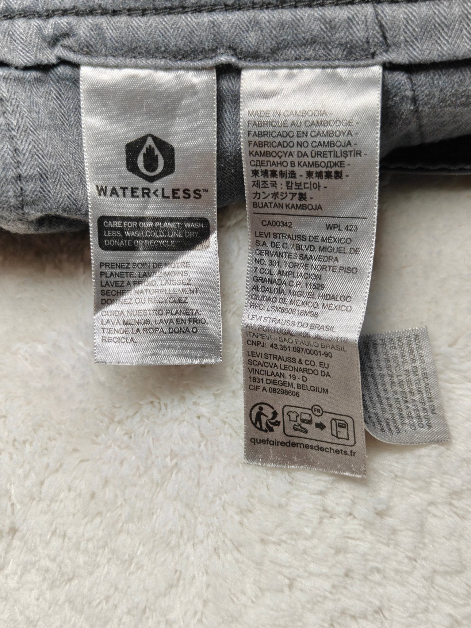 Men Levi's XX Chino Black Faded Standard Taper W34 L30 Trousers