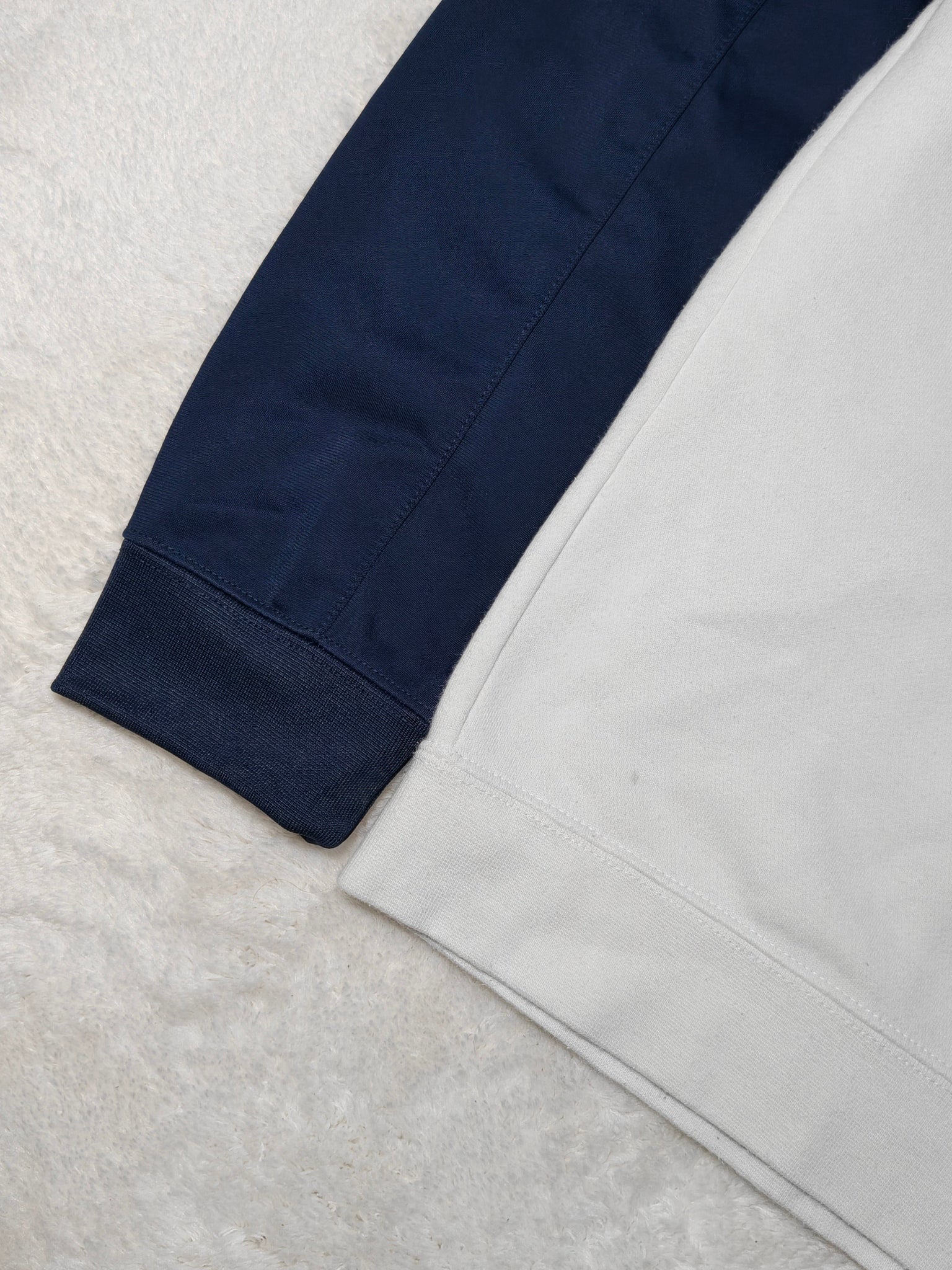 Men Nike White and Dark Blue Hoodie (L)