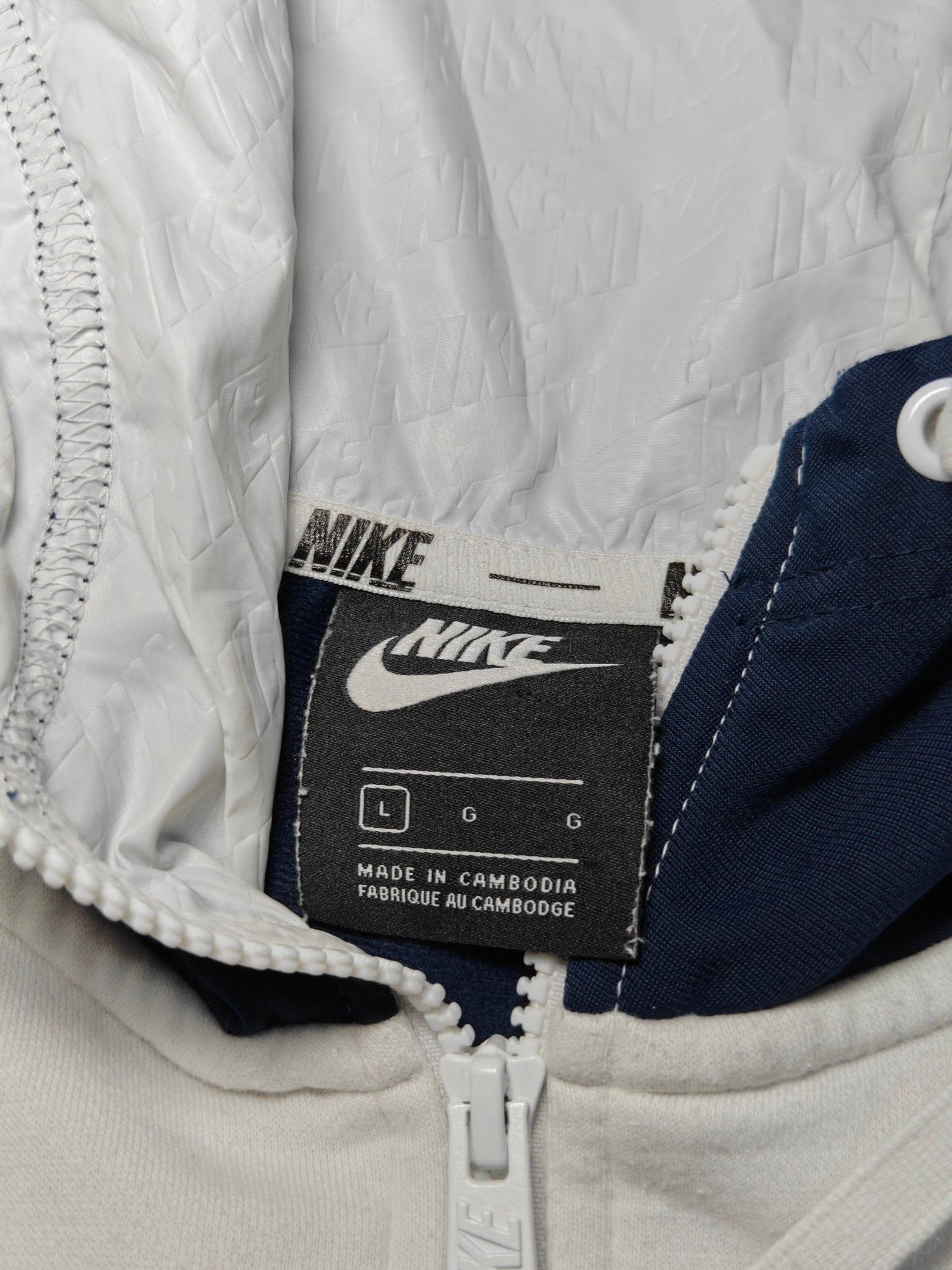 Men Nike White and Dark Blue Hoodie (L)