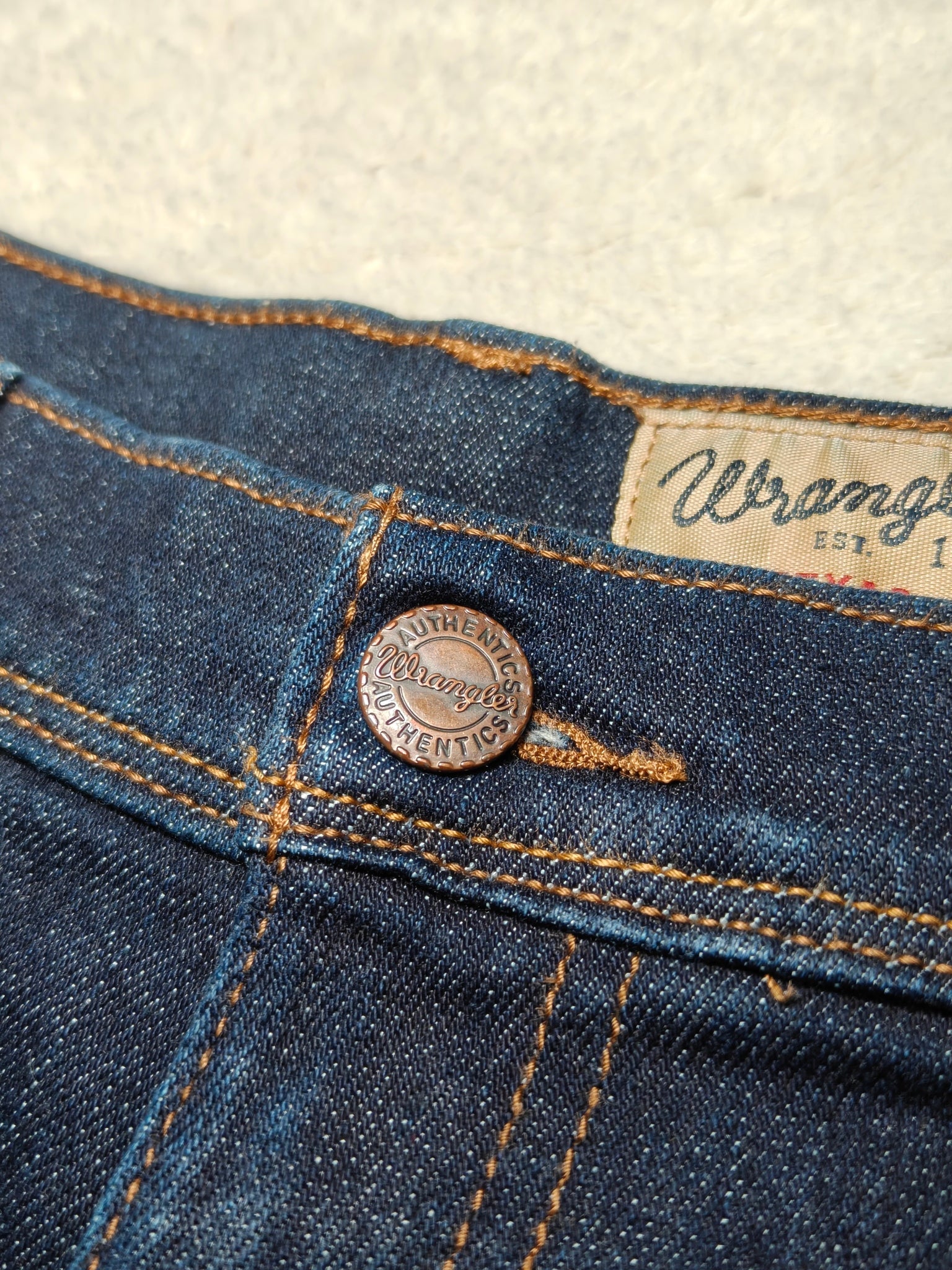 Men Wrangler Texas Dark Blue Slim Straight W31 L34 Jeans
