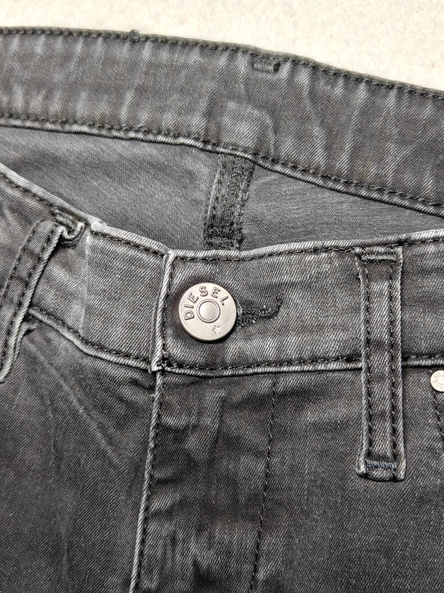 Women Diesel Skinzee - Low Black Wash 0668I Skinny W28 L30 (EU 38/M) Jeans